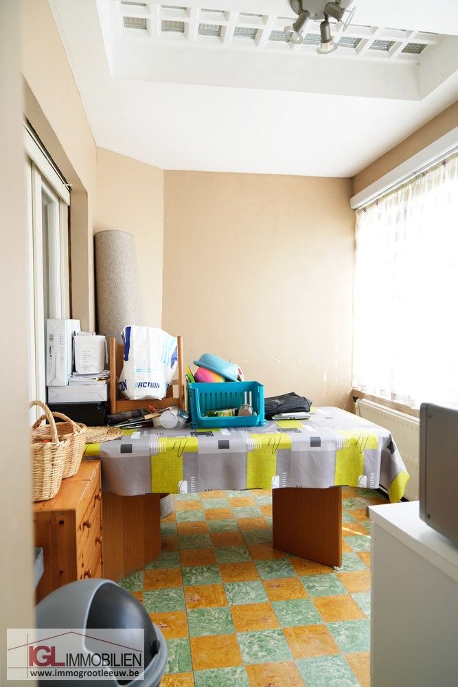 Op te frissen rijwoning met 3 slaapkamers en garage foto 10