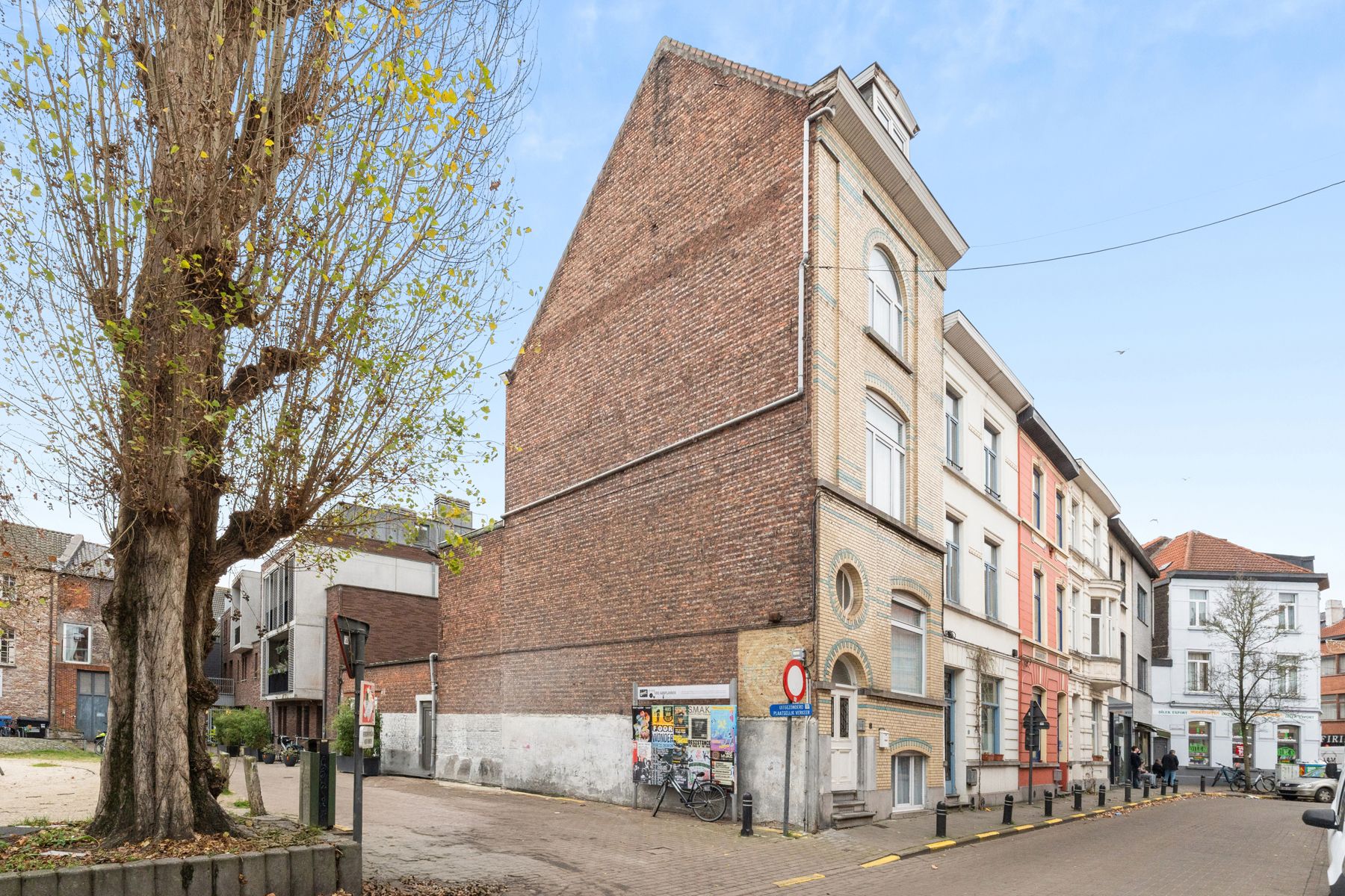 Karaktervolle herenhuis te koop in hartje Gent foto 3