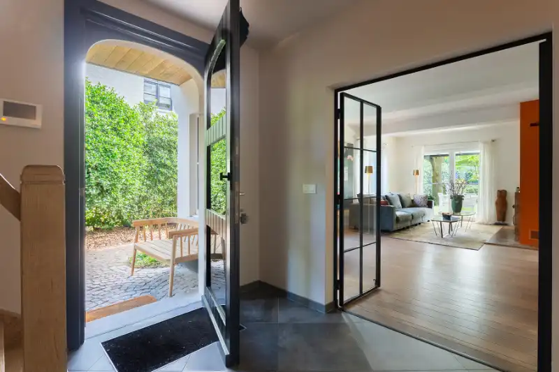Luxueuze villa, toplocatie,Z-tuin, zwembad, veel privacy!!! foto 5