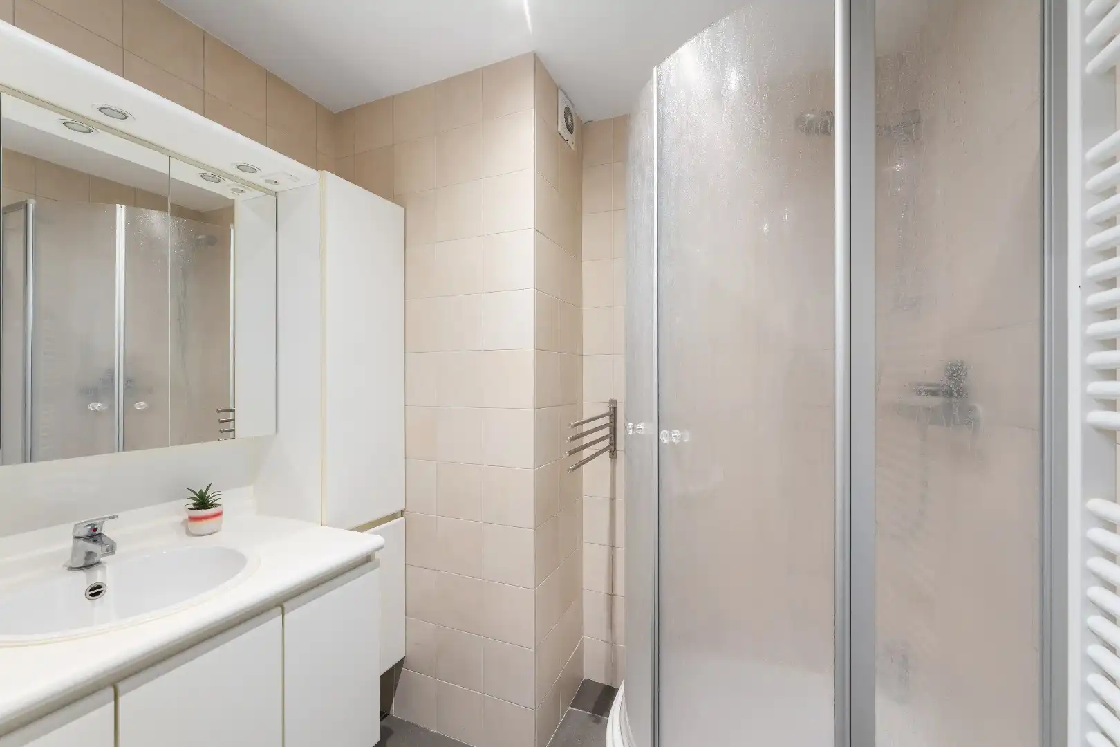Prachtig appartement met twee ruime slaapkamers foto 7