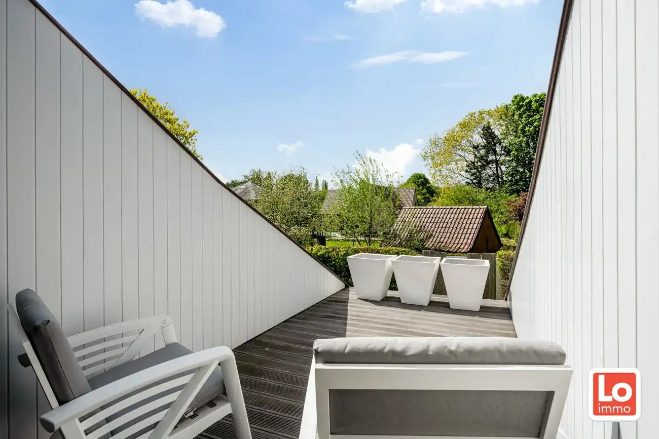 Instap klare open woning met inpandige dubbele garage én zwembad op een rustige locatie nabij het centrum van Zaffelare! foto 30