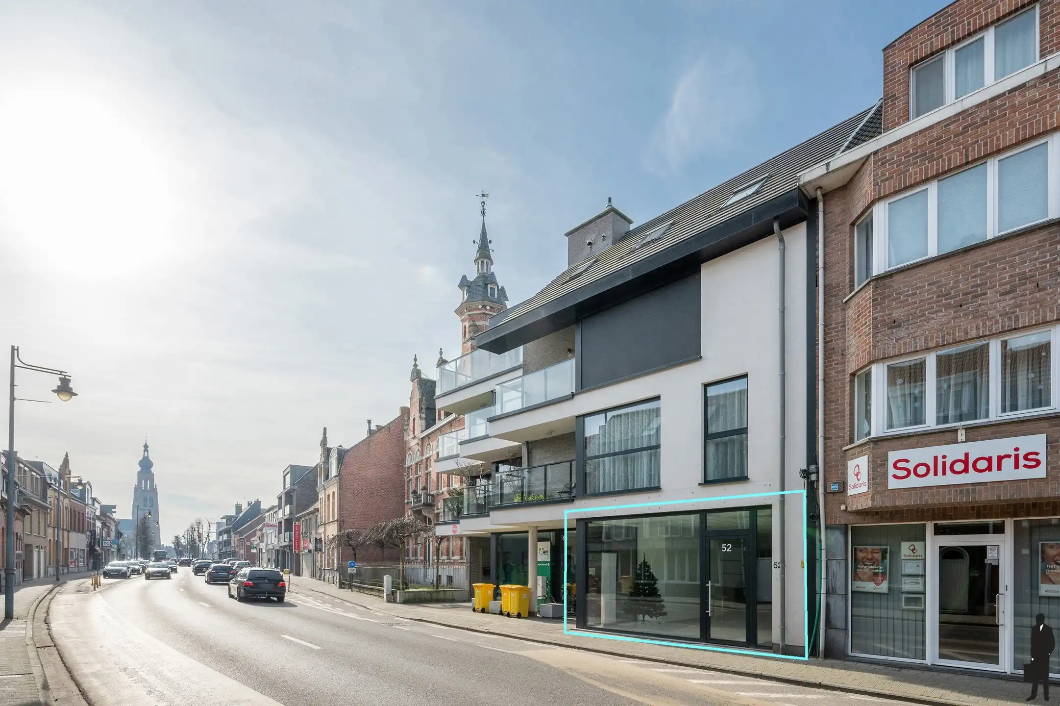 Ruime handels/ kantoorruimte in het centrum van Hoogstraten foto {{pictureIndex}}