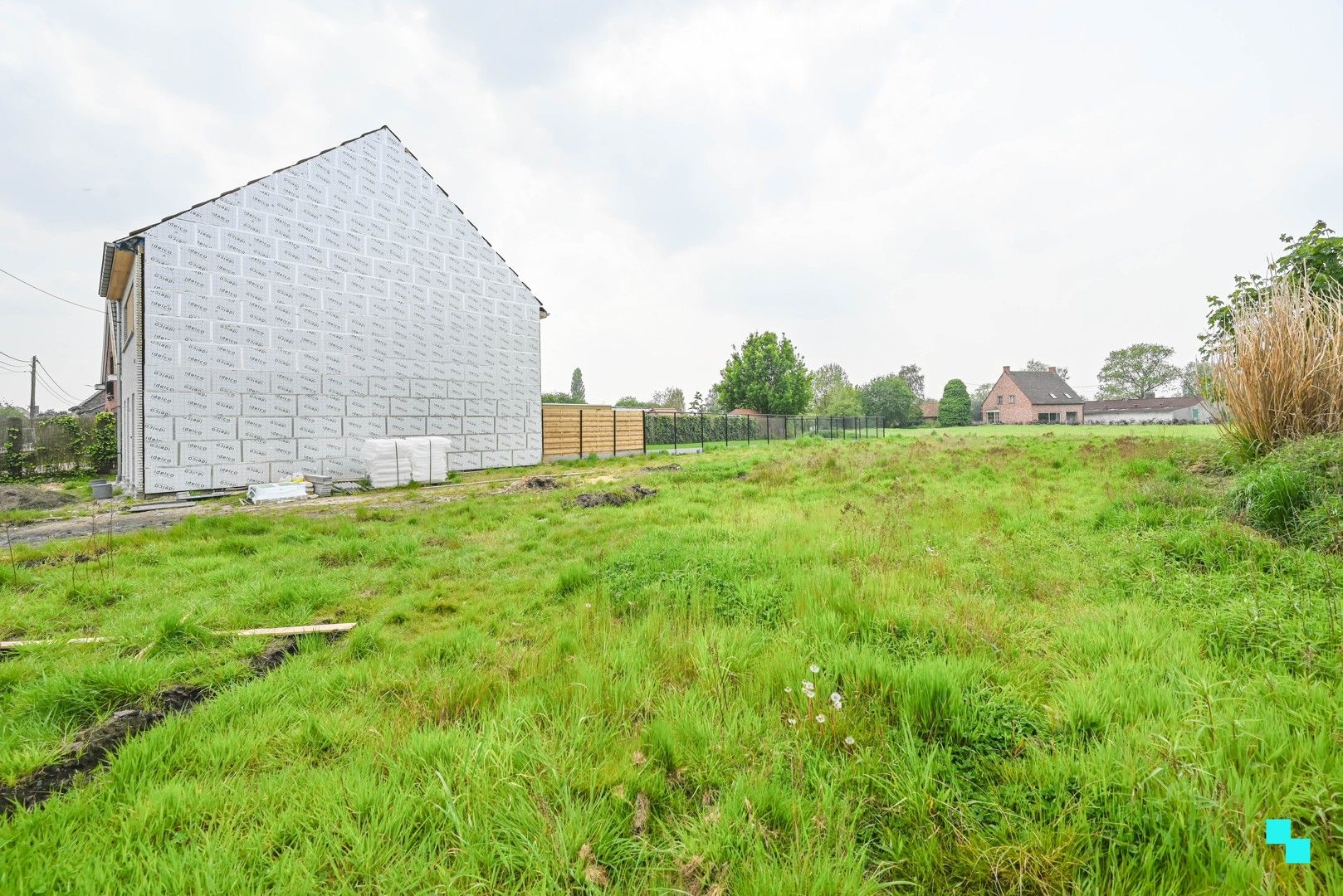 Bouwgrond op rustige ligging met bouwverplichting in Zulte foto 4