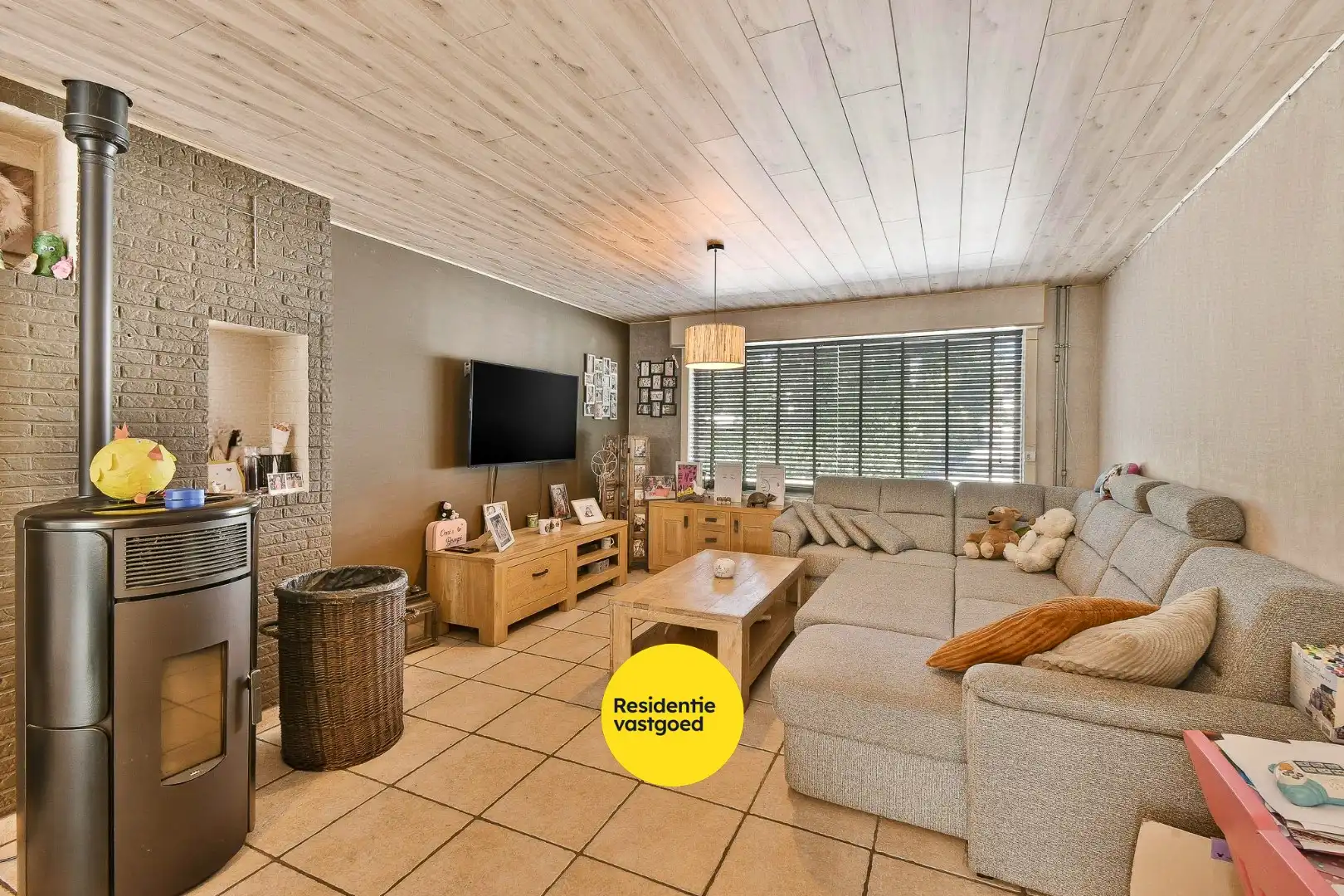 Woning met drie slaapkamers, garage en zonnige tuin foto 4