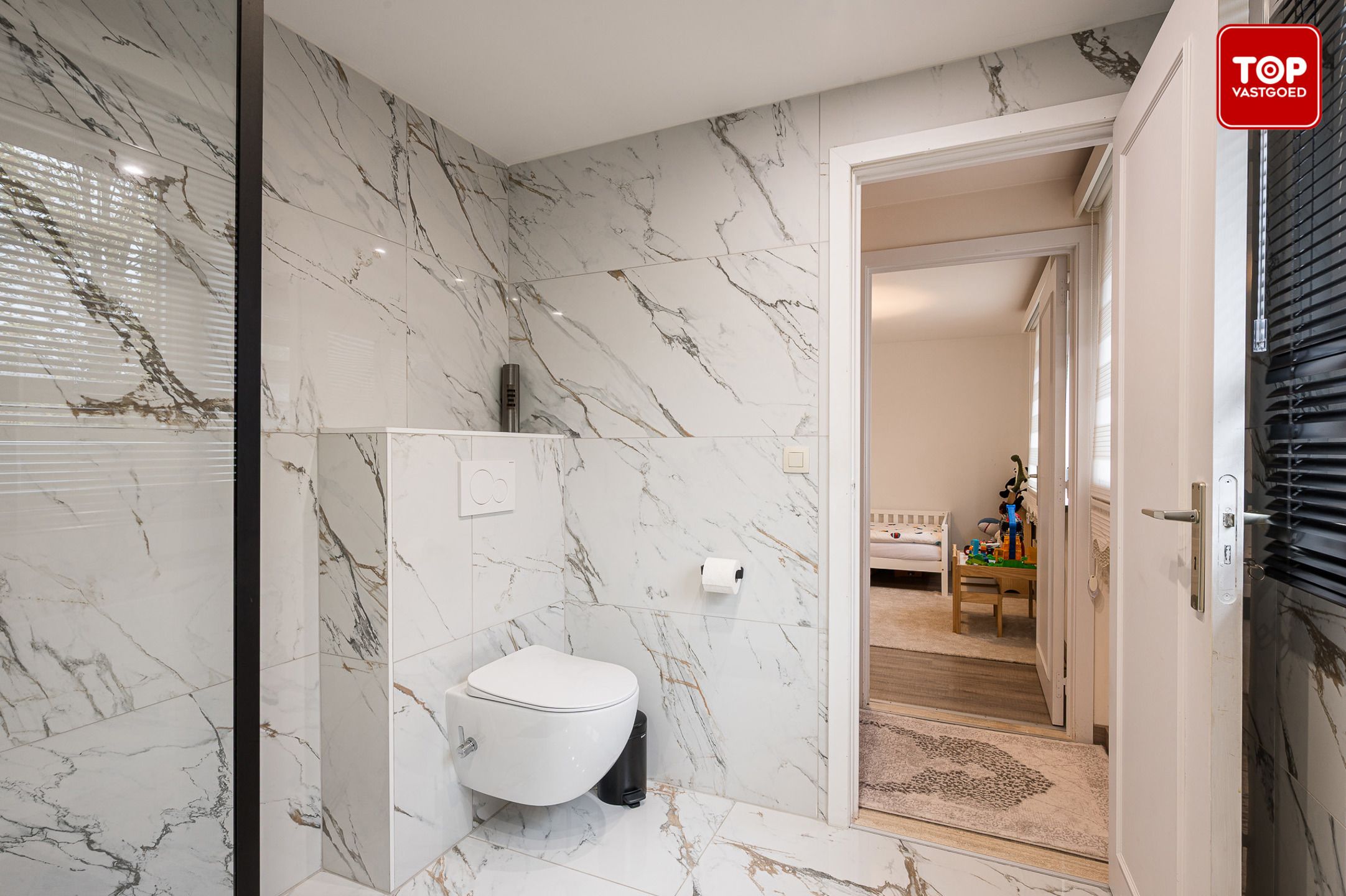 Instapklare woning met 3 slaapkamers in een rustige straat foto 18