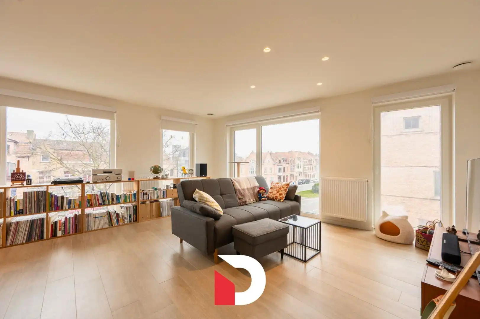 Instapklaar hoekappartement met 2 slk label A en ruim terras centrum Brugge foto 4