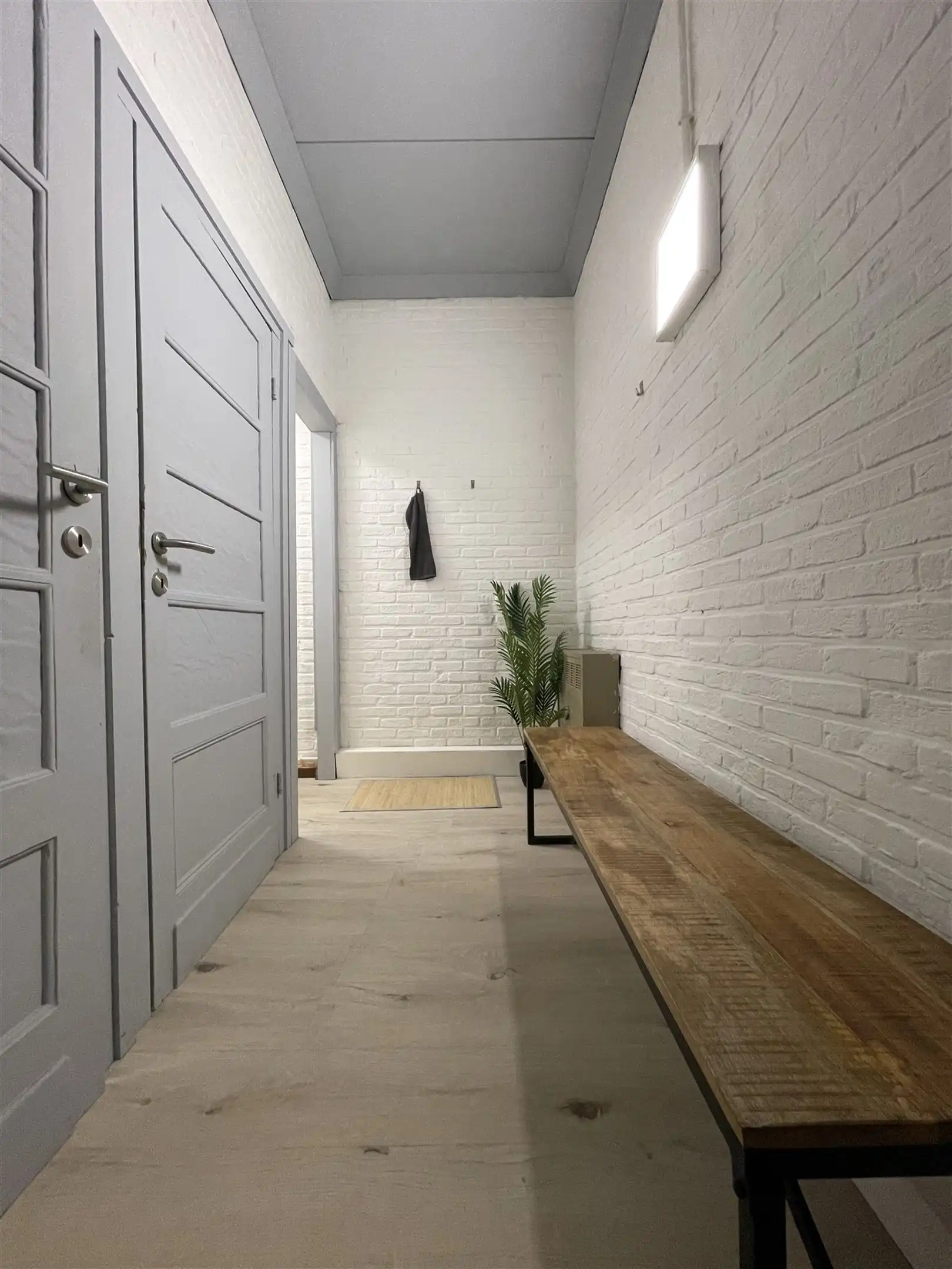 Goedgelegen handelspand op top ligging te Dendermonde foto 8