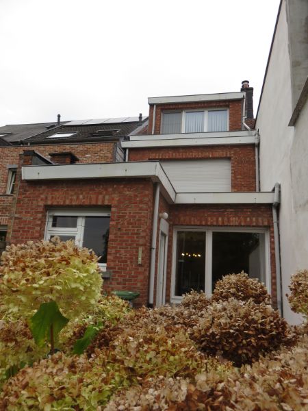 Eéngezinswoning met diepe achtertuin foto 2
