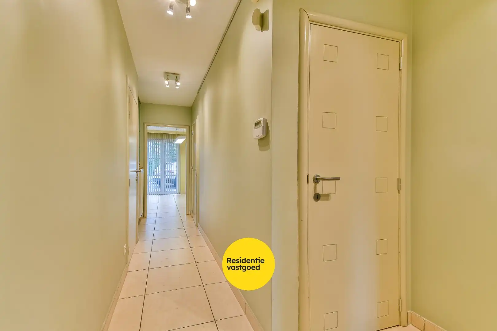 Gelijkvloers appartement met twee slaapkamers in Oudenburg foto 12