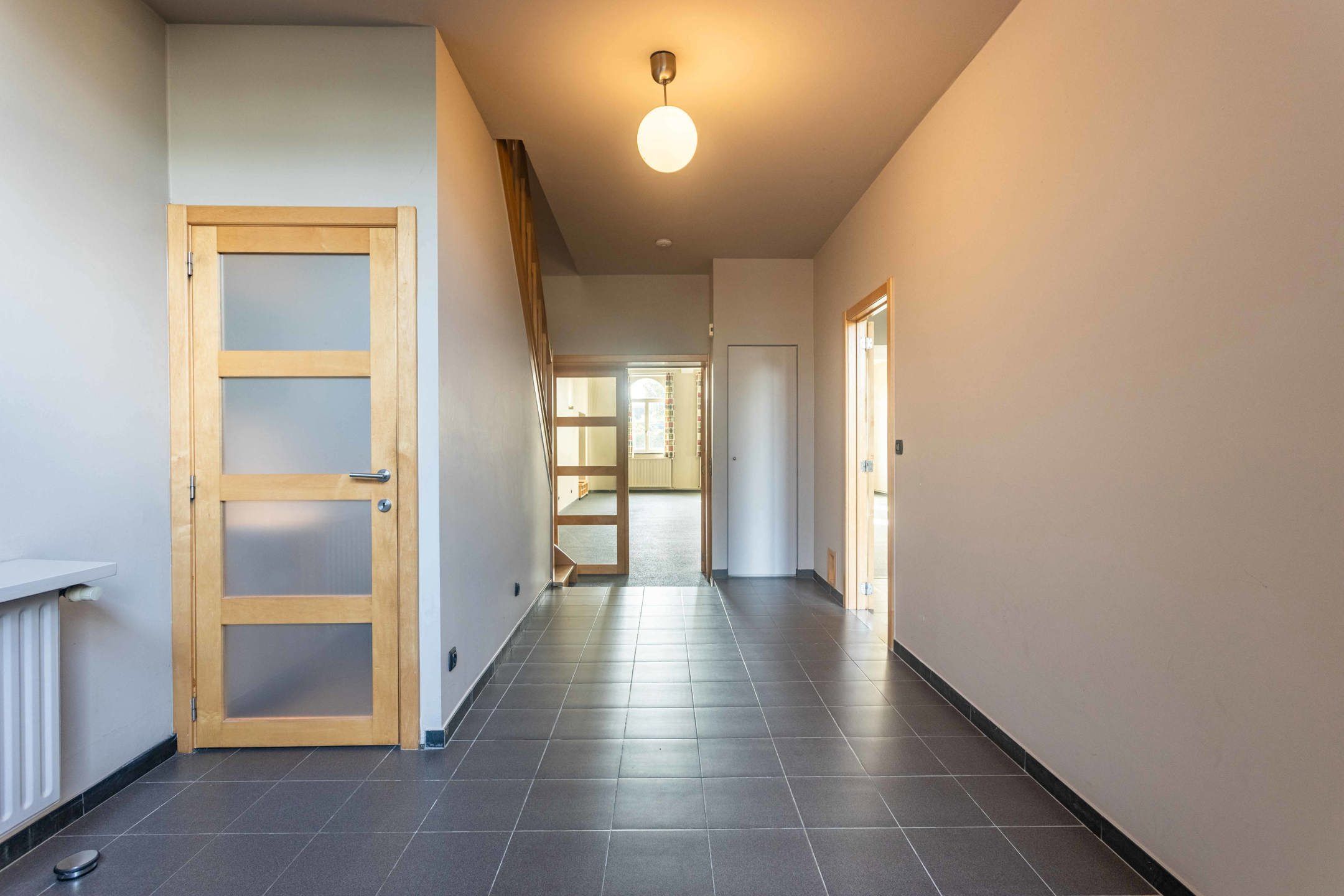 Authentiek gerenoveerde woning met garage in Mater dorp foto 3