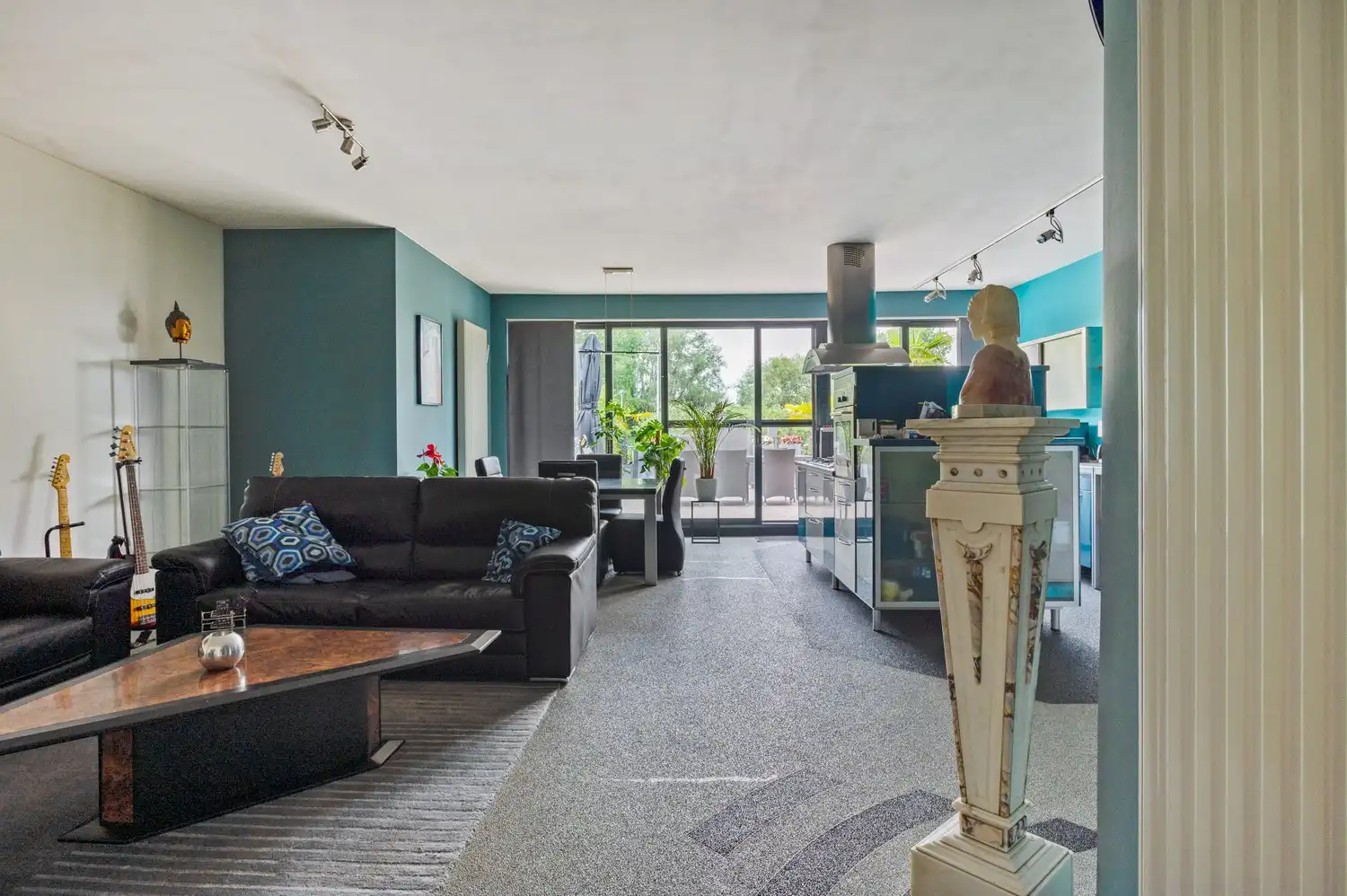 Woning met magazijn (130 m²)  op centrale locatie te Wommelgem foto 5