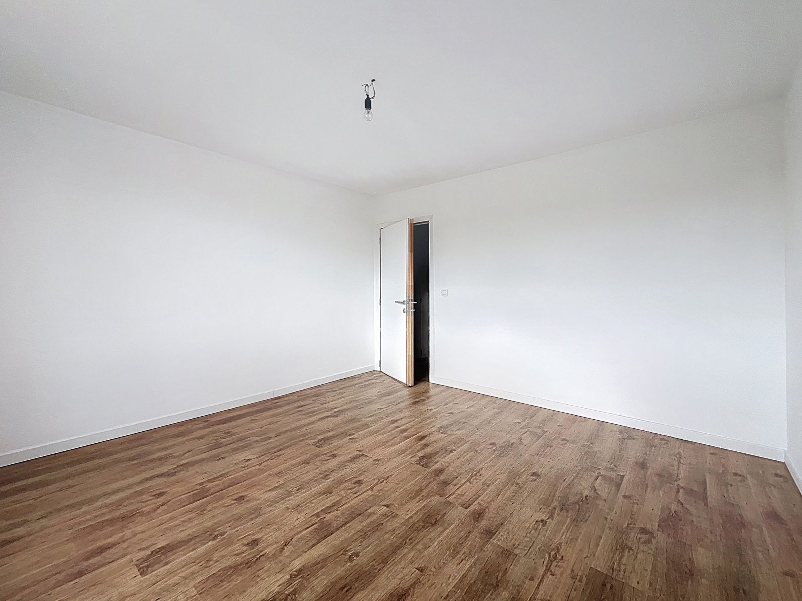 Instapklare gerenoveerde woning 3 slpks - tuin en garage foto 18