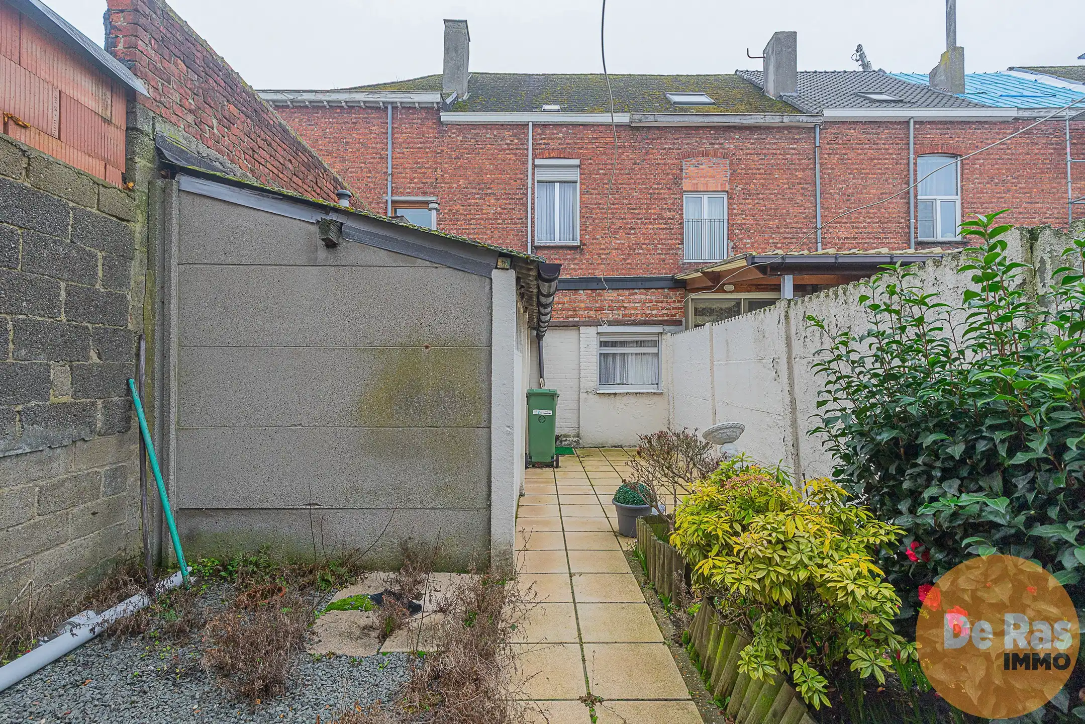 AALST - Te renoveren woning met 2 slpk en koer op topligging foto 15