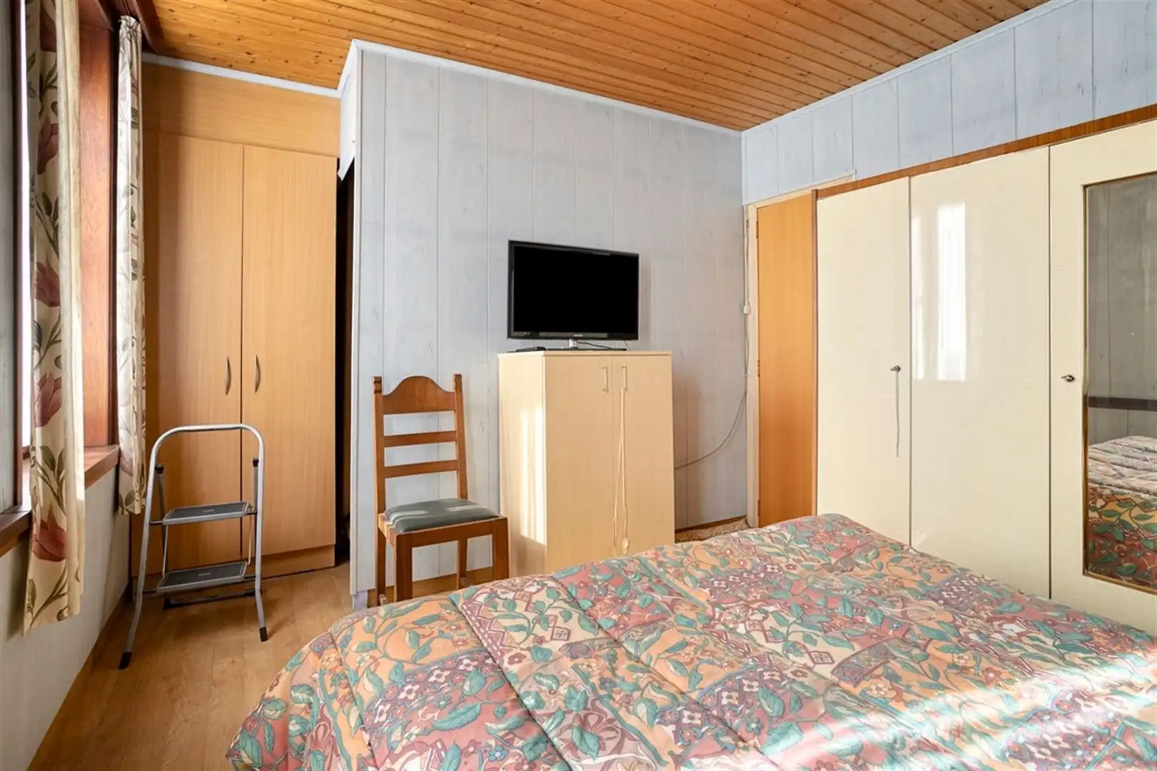 te renoveren woning met tuin foto 18