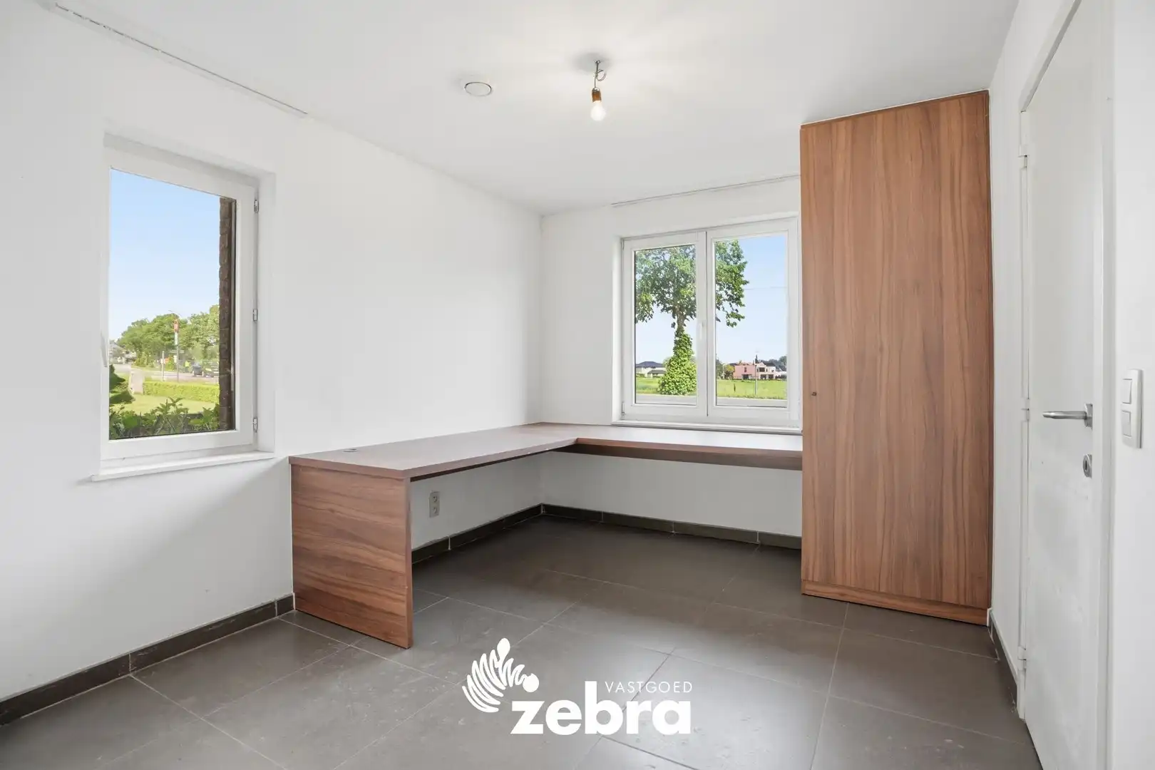 Instapklare gezinswoning met 3 slaapkamers en tuin in Tielt! foto 2