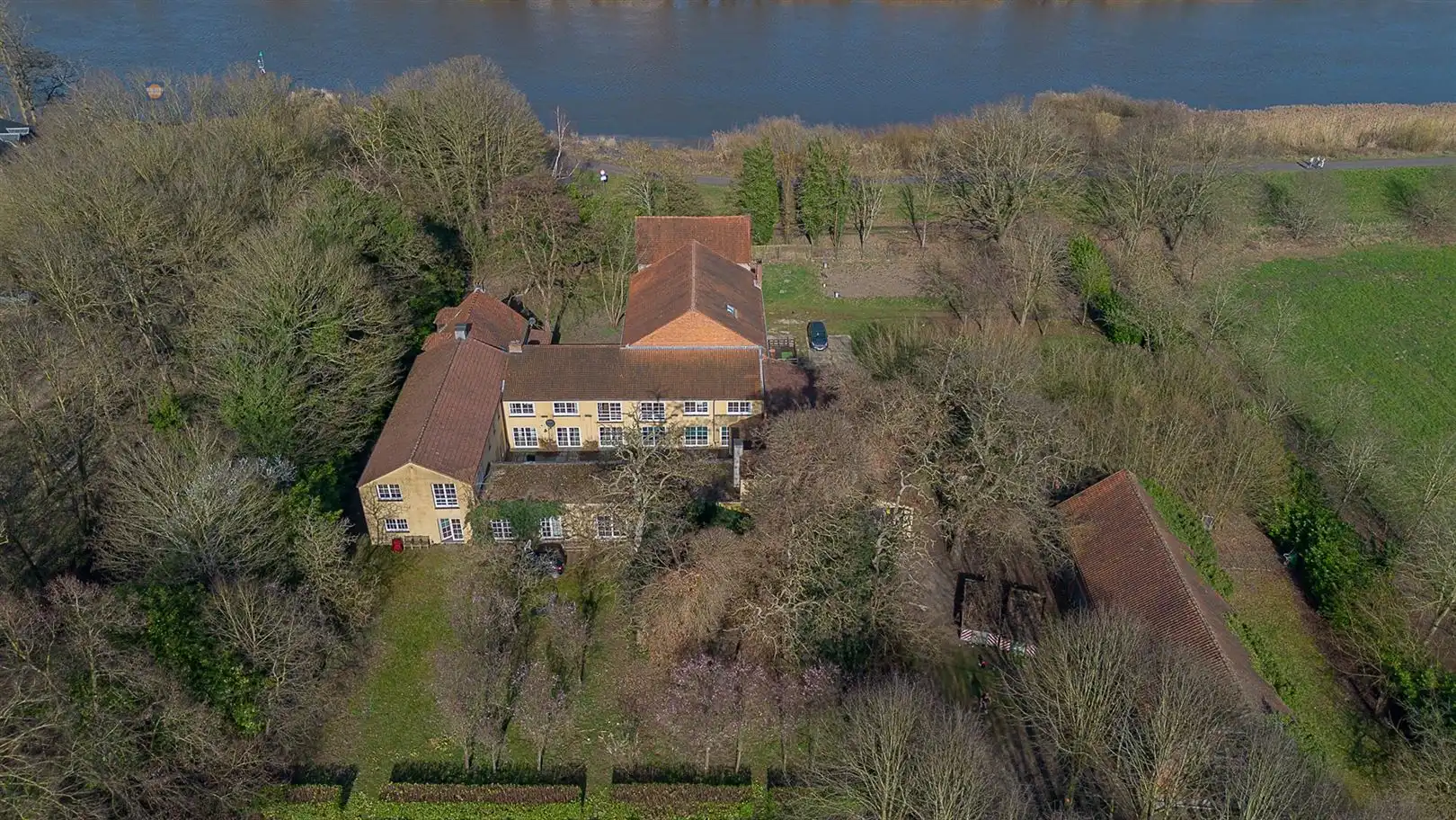 Uitzonderlijk domein met enorm potentieel in Willebroek foto 2