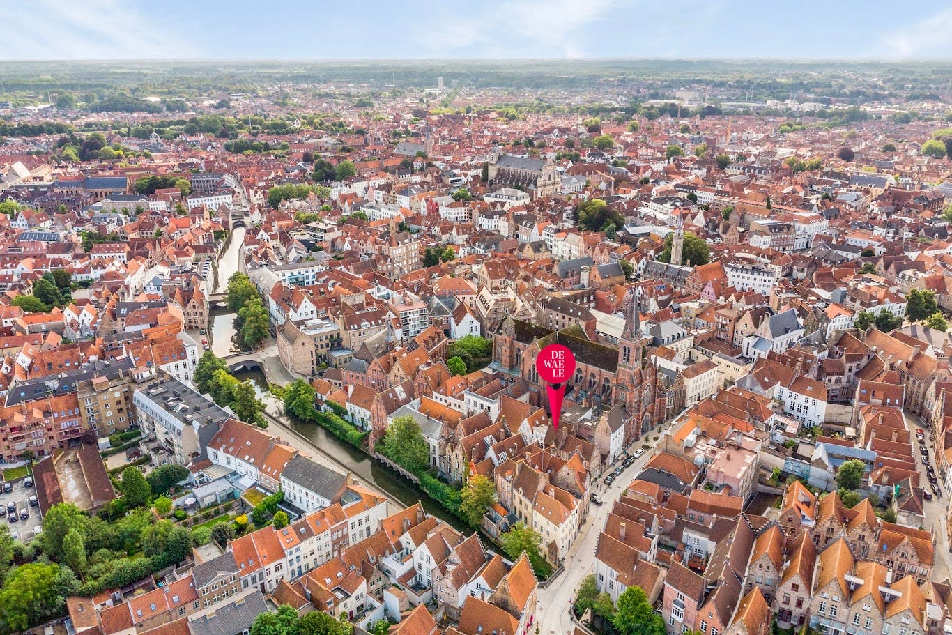 Karaktervol herenhuis met houten gevel te koop in Brugge foto 13