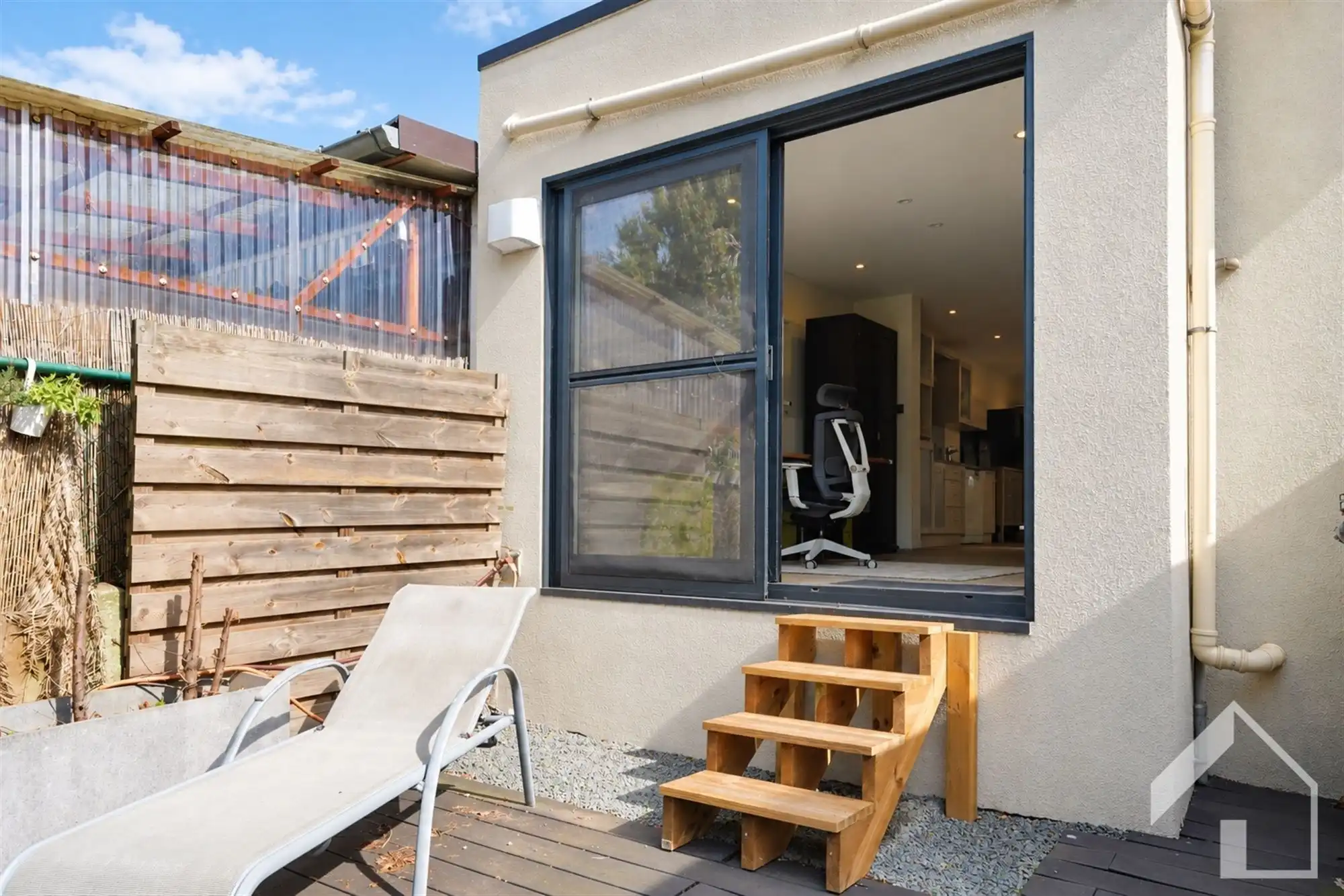 Gezellige woning met 2 slaapkamers en een ruime tuin foto 17