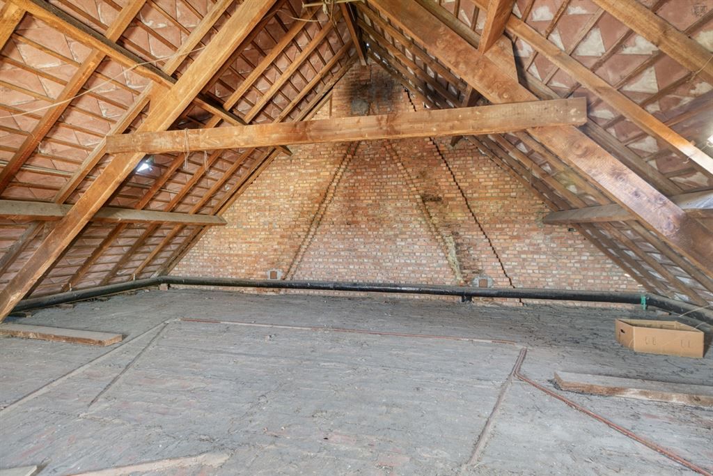 Knappe, te renoveren, woning op een gunstige locatie te Aarschot!  foto 18