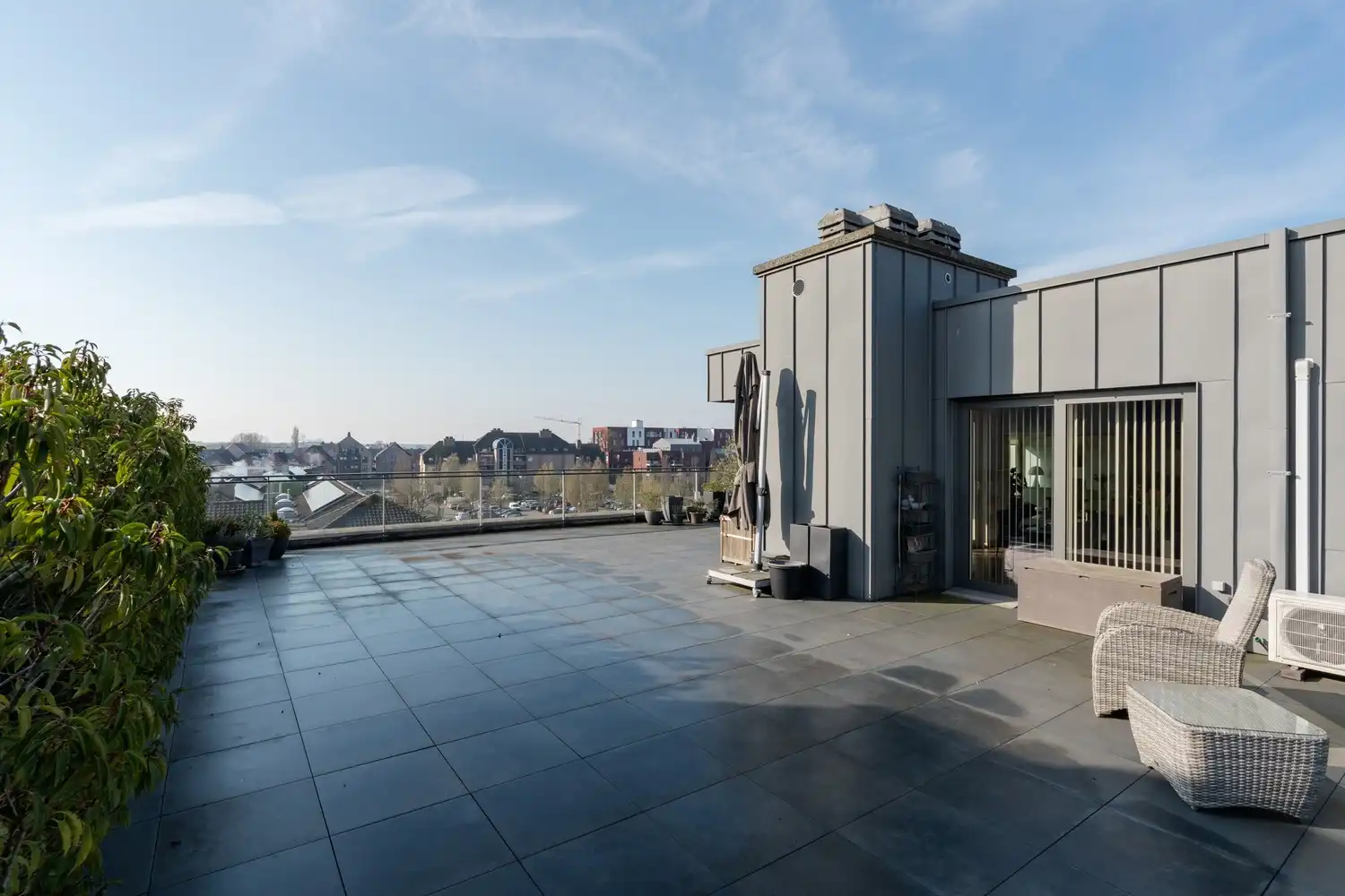 Prachtig penthouse met zeer groot terras en daktuin op het zuiden met 2 slaapkamers en 2 badkamers. foto 37