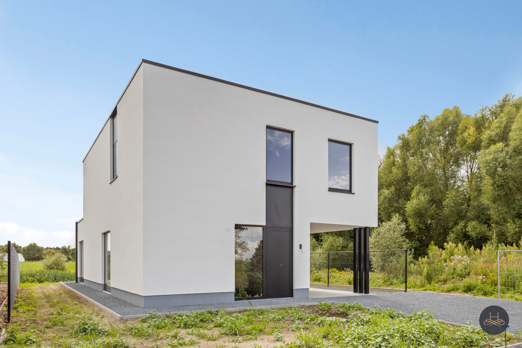 Hoogwaardig afgewerkte nieuwbouw villa met open zicht foto {{pictureIndex}}
