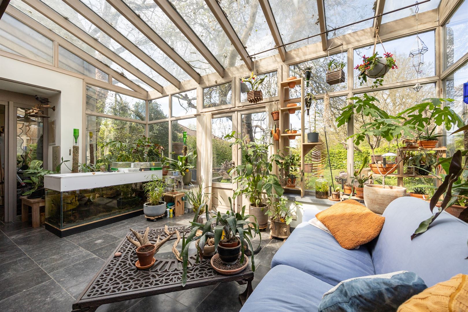 Charmante woning met orangerie en grote, sfeervolle tuin.  foto 10