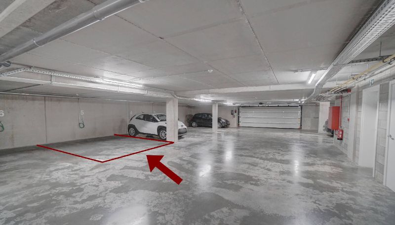 Garageplaats met een breedte van 4 meter in Grasheide foto {{pictureIndex}}