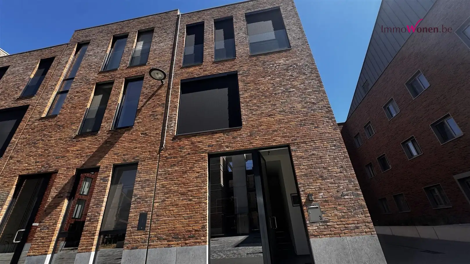 Energiezuinige halfopen woning met tuin en autostaanplaats foto 43