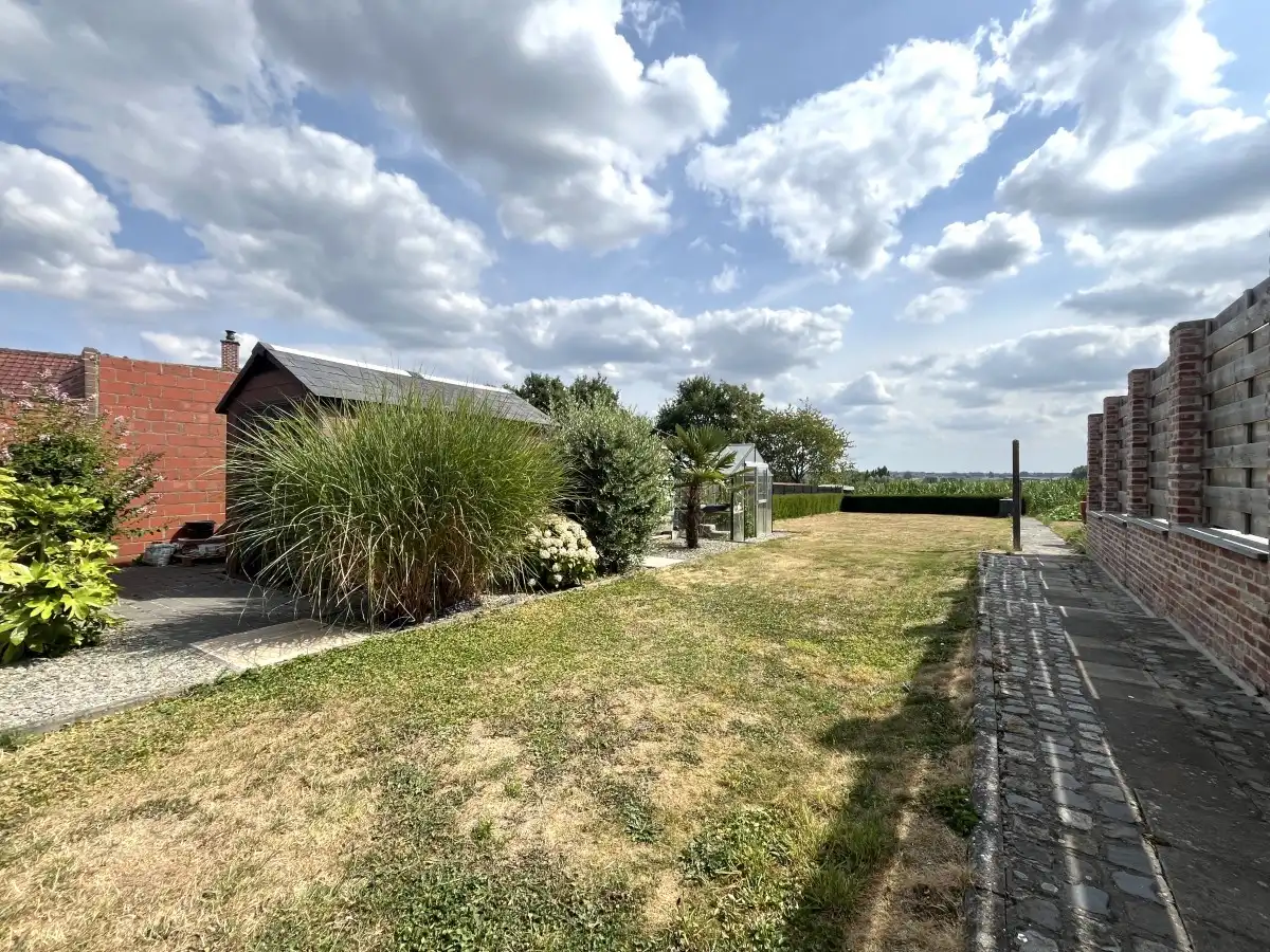 Zandvoorde – Landelijk gelegen woning met tuin en vrij uitzicht foto 18