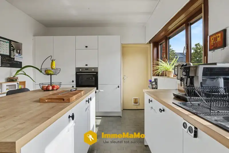 VERKOCHT - VILLA MET 4 SLAAPKAMERS EN TUIN&WEIDE (3314m²) EN 3 PAARDENSTALLEN foto 15