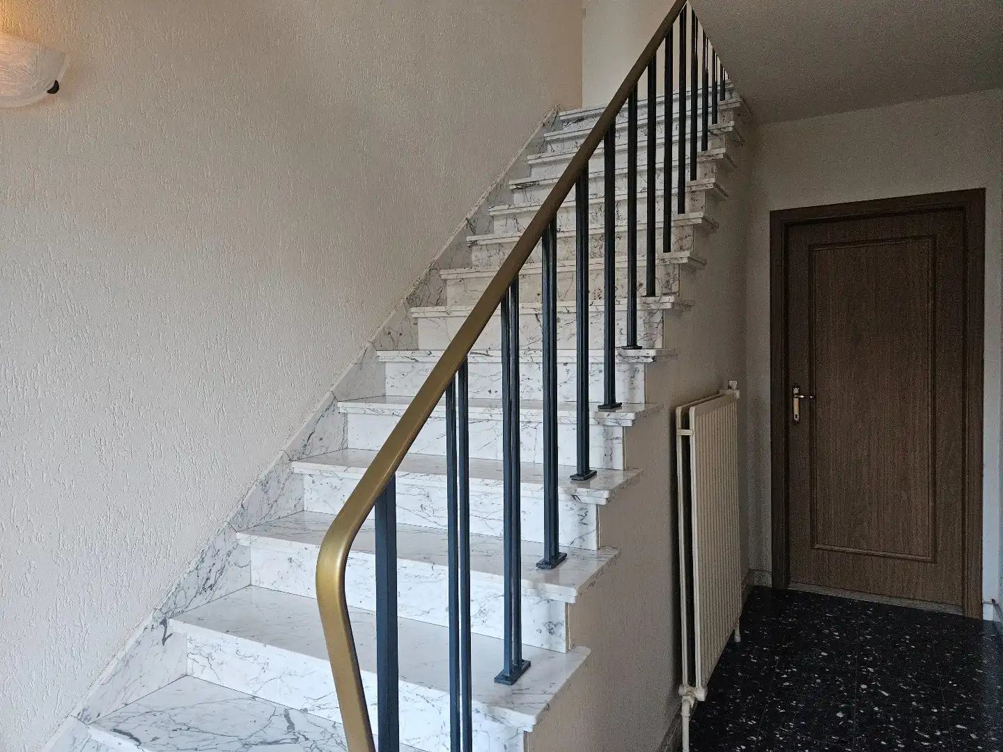 Ruime gezinswoning met 4 slaapkamers in Balen-Hulsen! foto 2