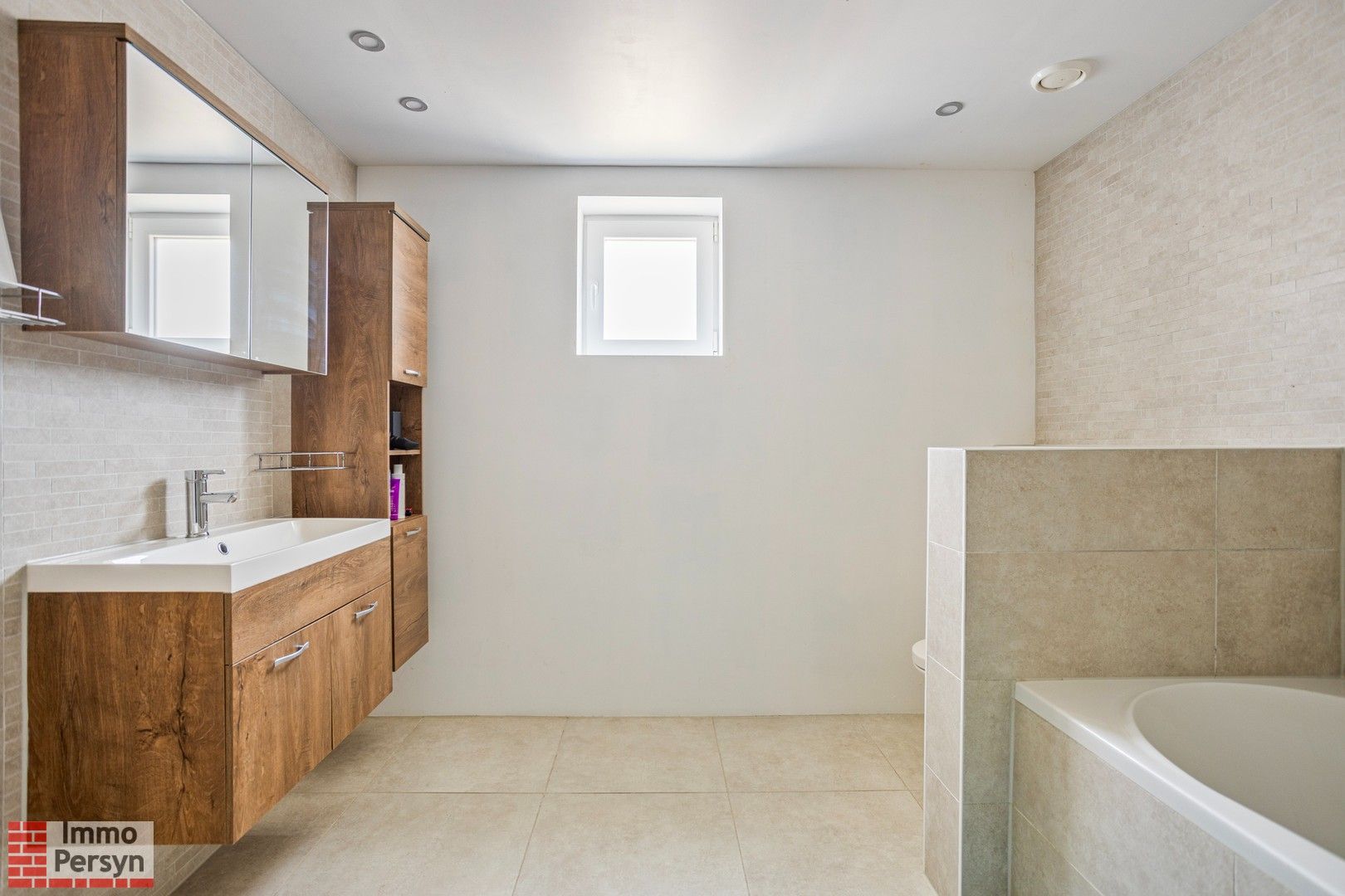 Halfopen instapklare woning met 4 (mogelijk 5) slaapkamers foto 10