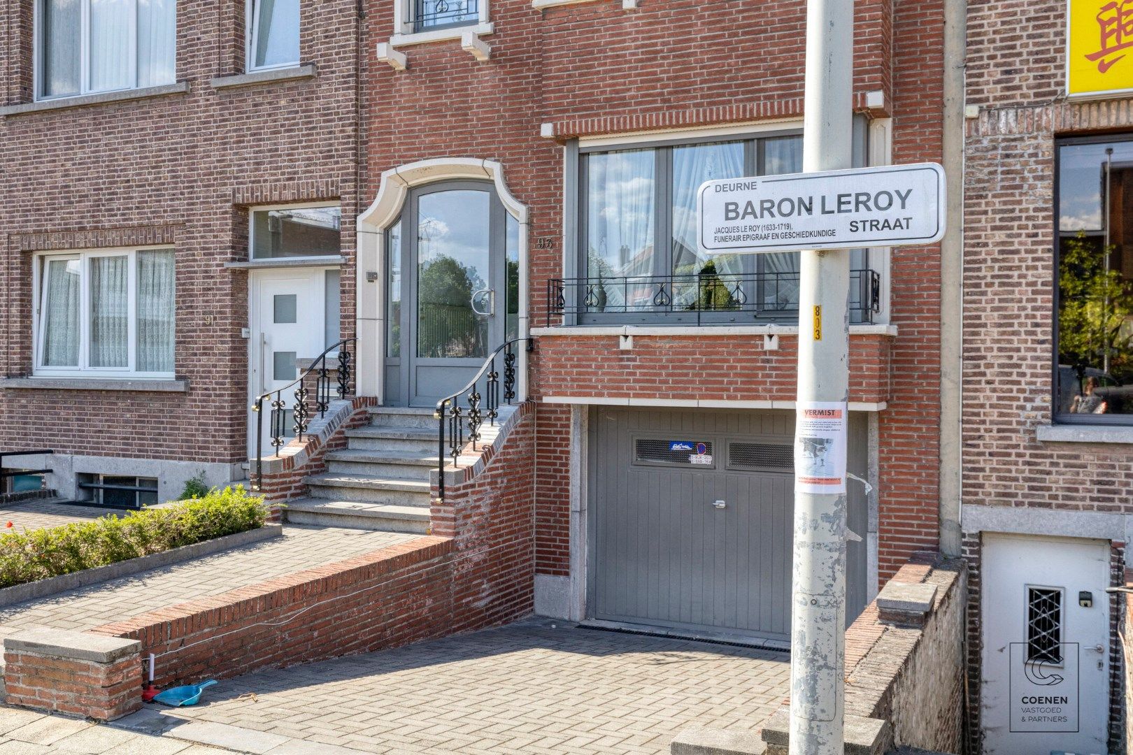 Charmante te renoveren woning van 119m² met 2 slaapkamers te Deurne! foto 2