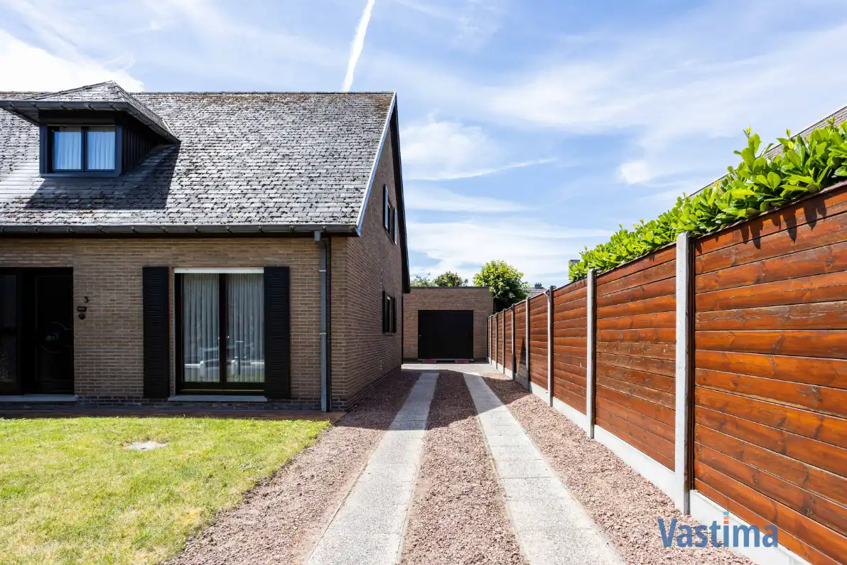 Villa met zonnige tuin en grote garage op een steenworp van centrum Aalst foto 31