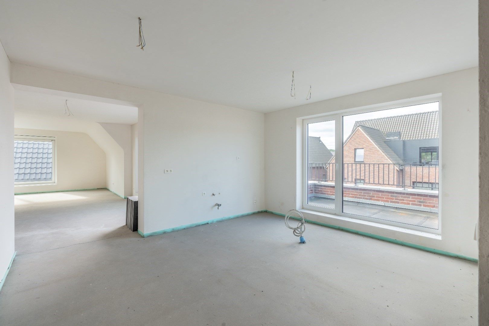 Zeer ruim penthouse met twee slaapkamers, ruim terras en garage. REEDS 45% VERKOCHT! foto 8