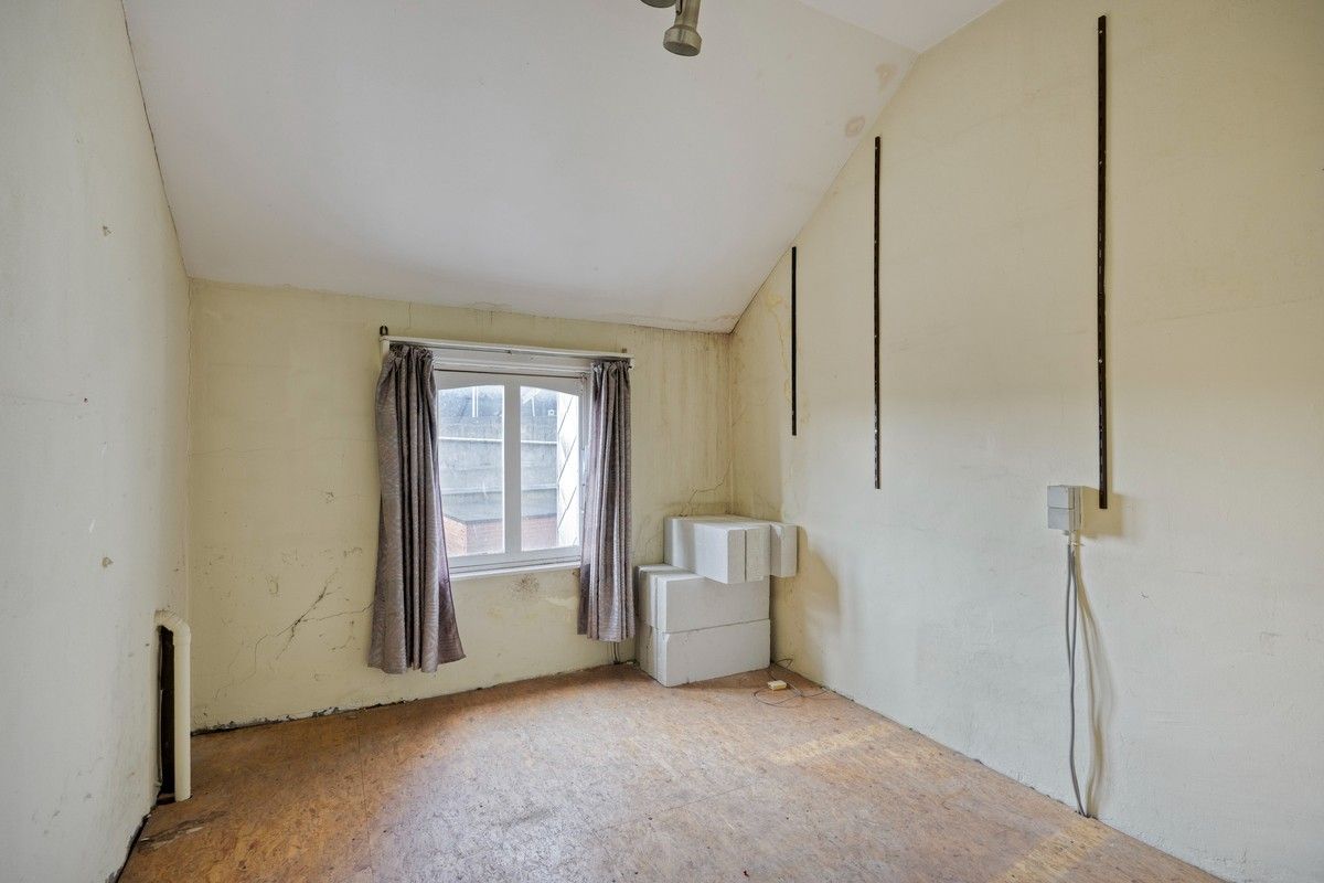 RUIME EN RUSTIG GELEGEN GEZINSWONING | 4 SLPKS - GARAGE - TUIN | TE RENOVEREN foto 19