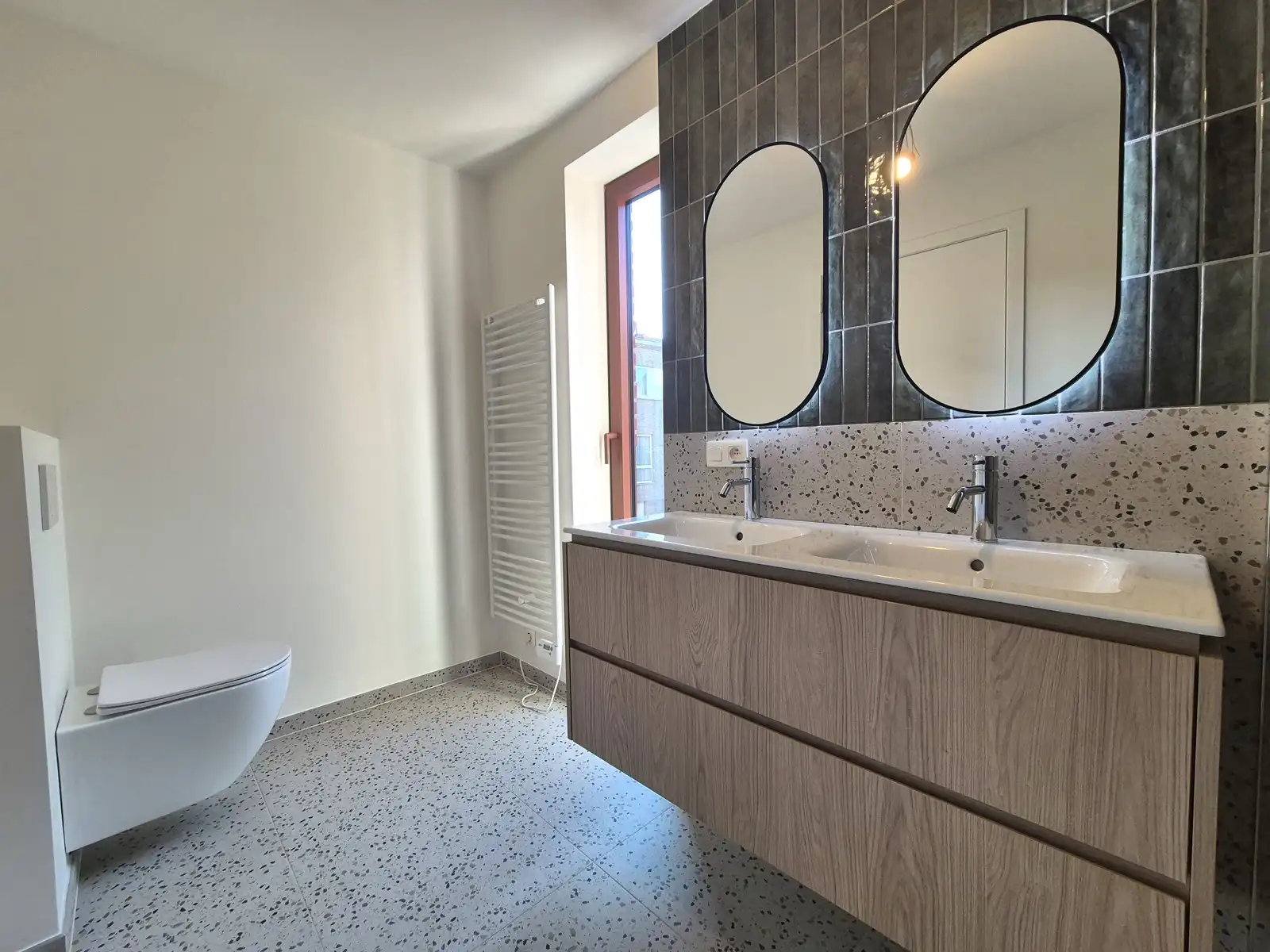 Nieuwbouw beste technieken én afwerking (ingebouwde kasten)! foto 9