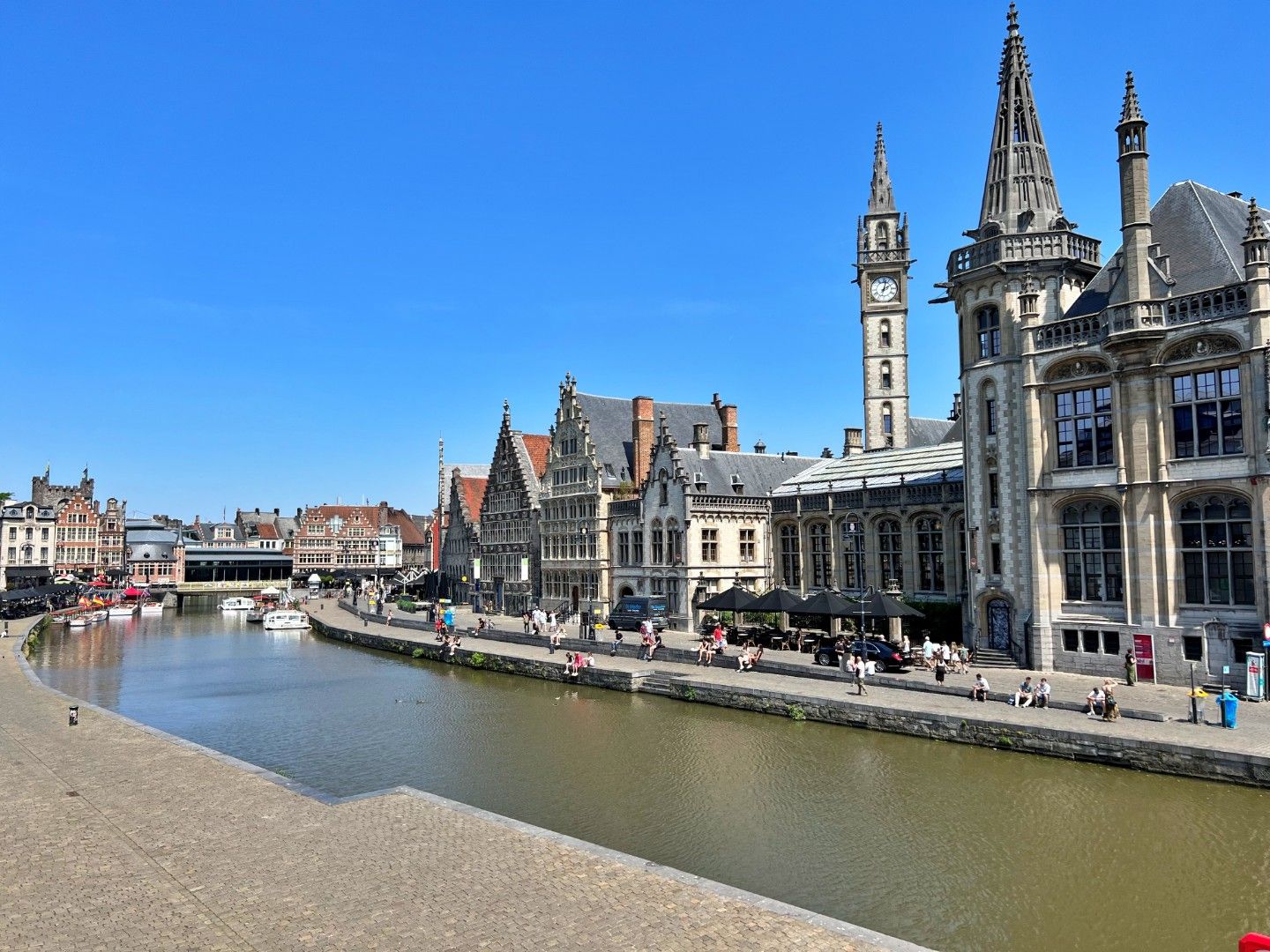 🌿 Rustig wonen in hartje centrum – 2 slpk appartement bij Sint-Michielskerk! foto 18