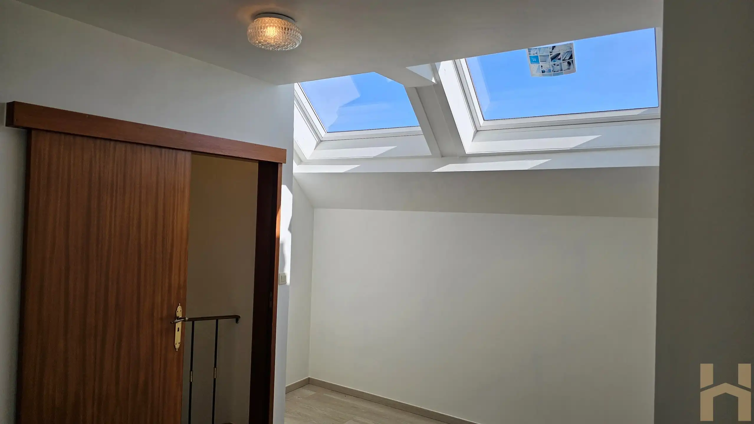 Gerenoveerde gezellige duplex te huur op de markt te Zele foto 13