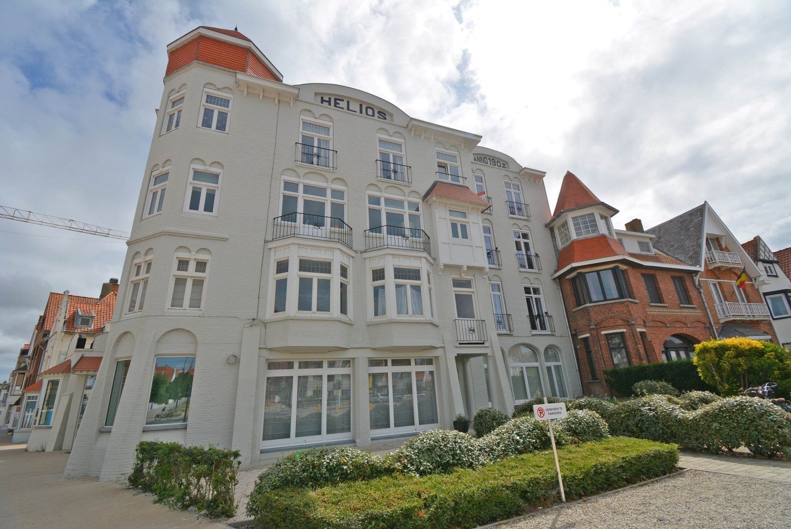 Mooi gerenoveerd dakappartement in charmant historisch gebouw op wandelafstand van de zeedijk in Duinbergen foto 1