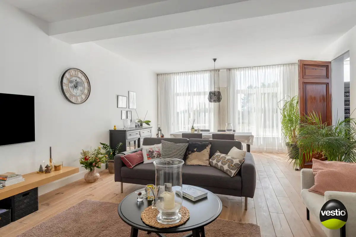 OPBRENGSTEIGENDOM VAN BUREEL, WONING, MAGAZIJN EN 2 APPARTEMENTEN TONGEREN LANGS N79. foto 5