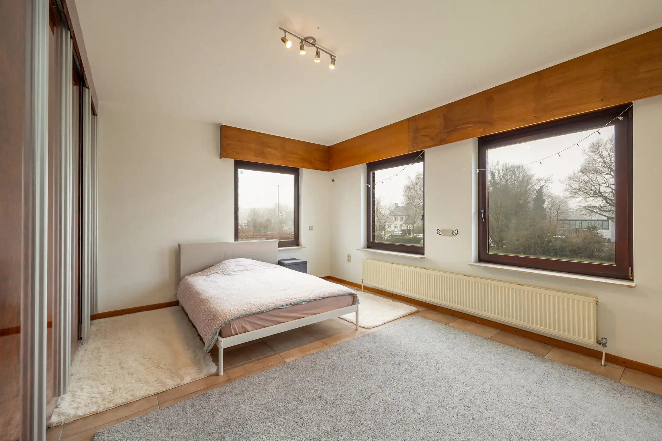 Ruime woning met 4-5 slpks en grote bureauruimte te Turnhout foto 23