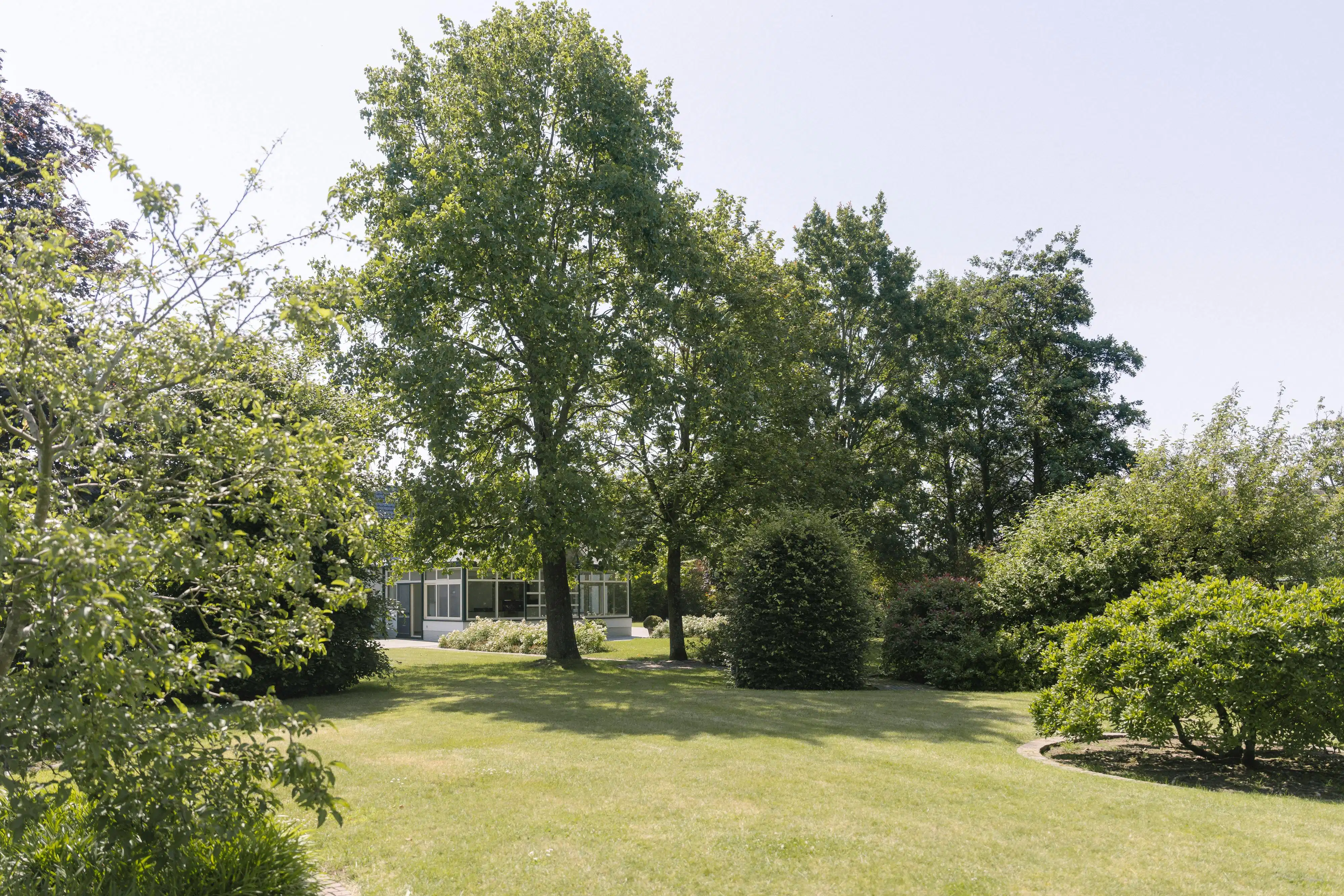 Exclusieve villa op royaal perceel nabij het Sterrebos foto 6
