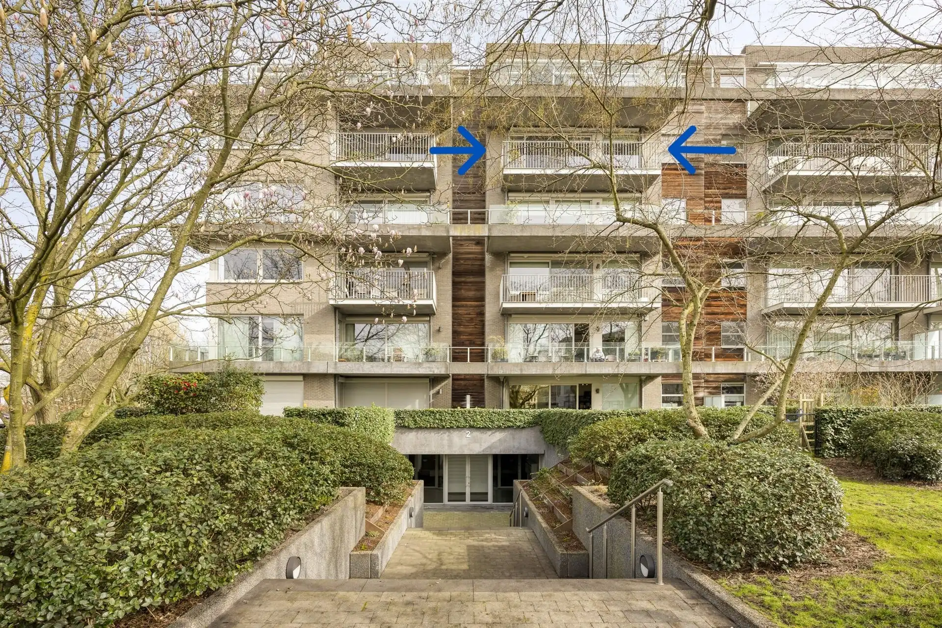 Appartement met 3 slaapkamers te koop in Berchem!  foto {{pictureIndex}}