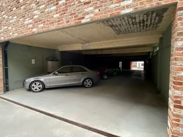 Leuk en lichtrijk appartement met 2 slaapkamers, parking en terras foto 13