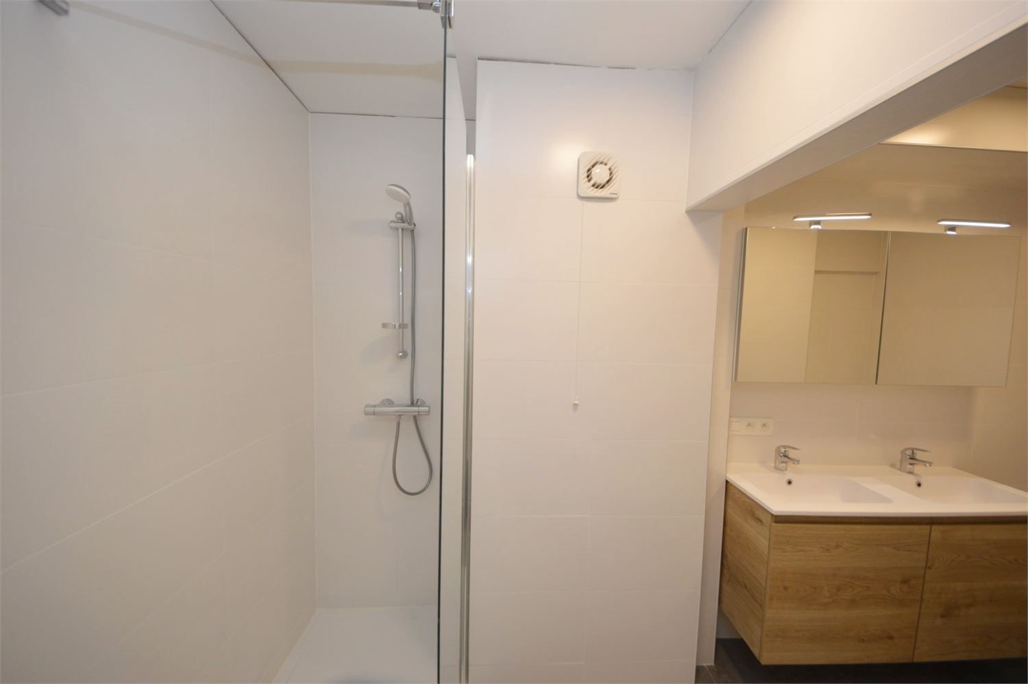 GERENOVEERD APP.CENTRUMLAAN NINOVE foto 15