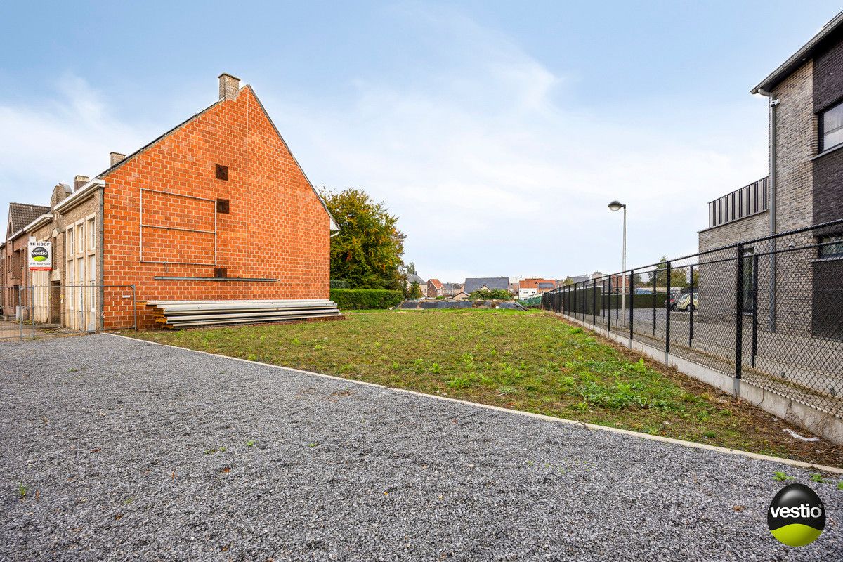 COMPLEX BESTAANDE UIT 14 TE RENOVEREN STUDIO'S MET UITBREIDINGSMOGELIJKHEDEN TE VELDWEZELT. foto 41