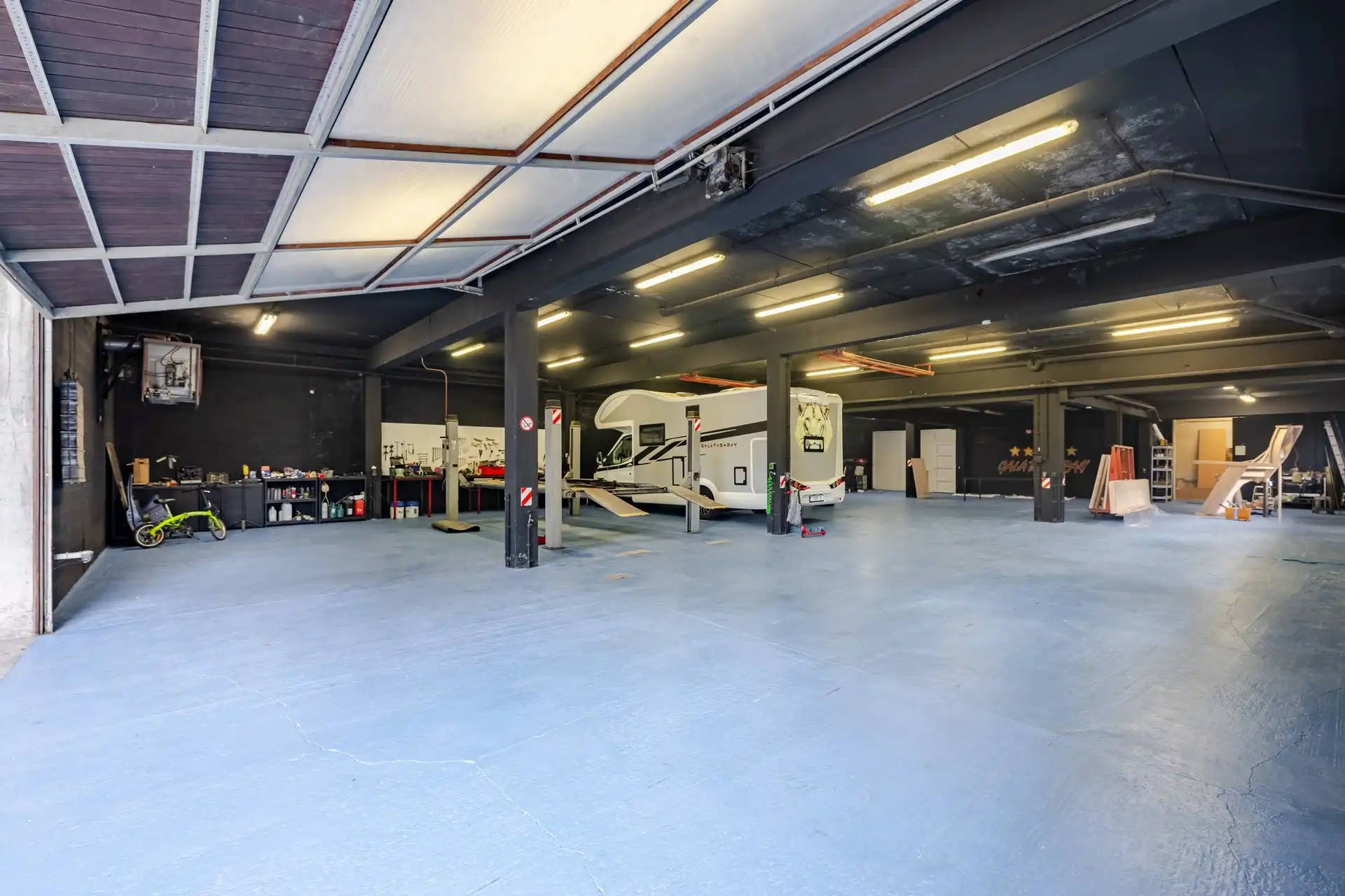 Veelzijdig handelspand met toonzaal, atelier en ruime woonst - Okegem foto 27