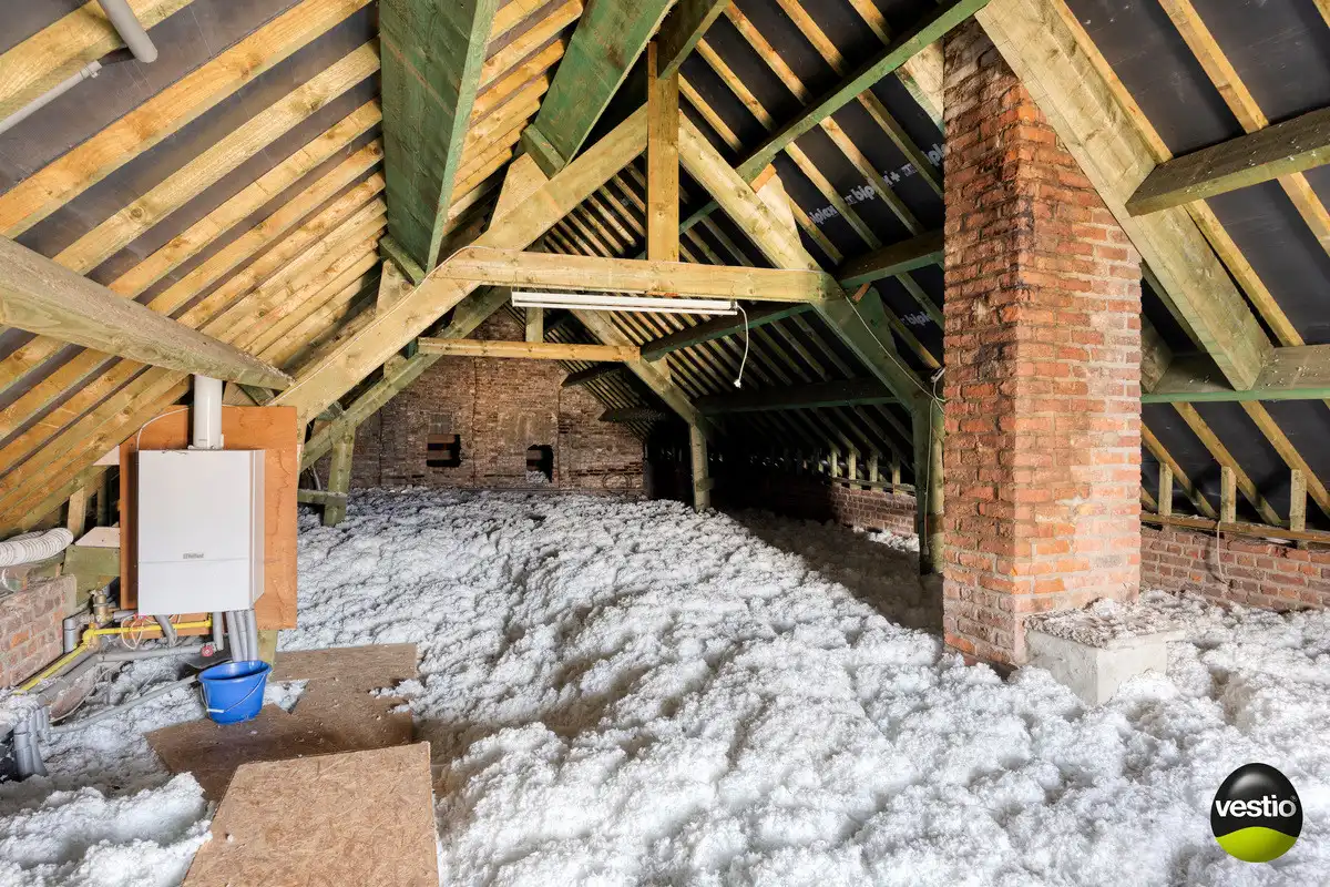 HOEVEWONING OP 26A85CA IN STADSRAND BILZEN. foto 20