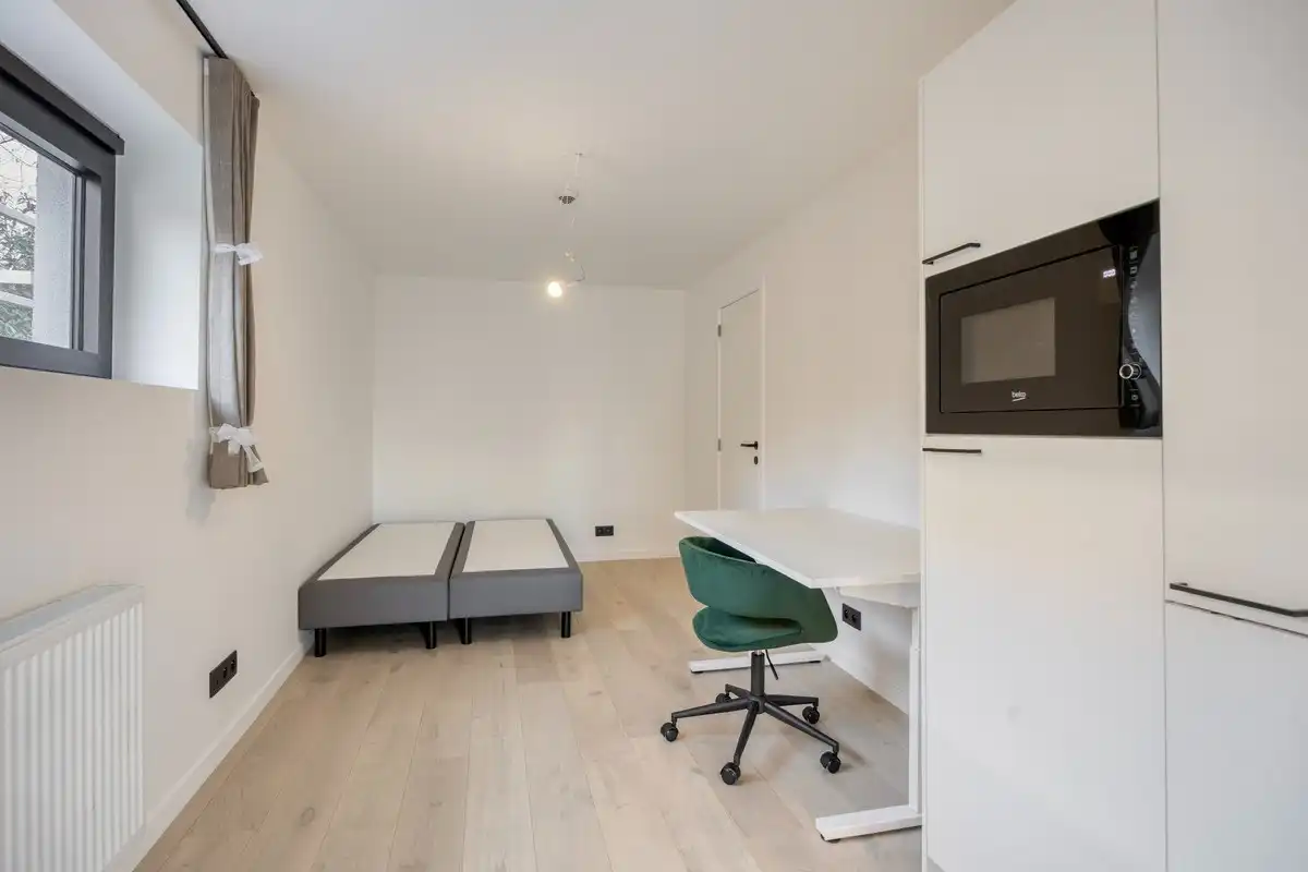 Volledig gerenoveerd en gemeubelde studentenkamer met privé badkamer en gemeenschappelijk terras - EPC A!  foto 8